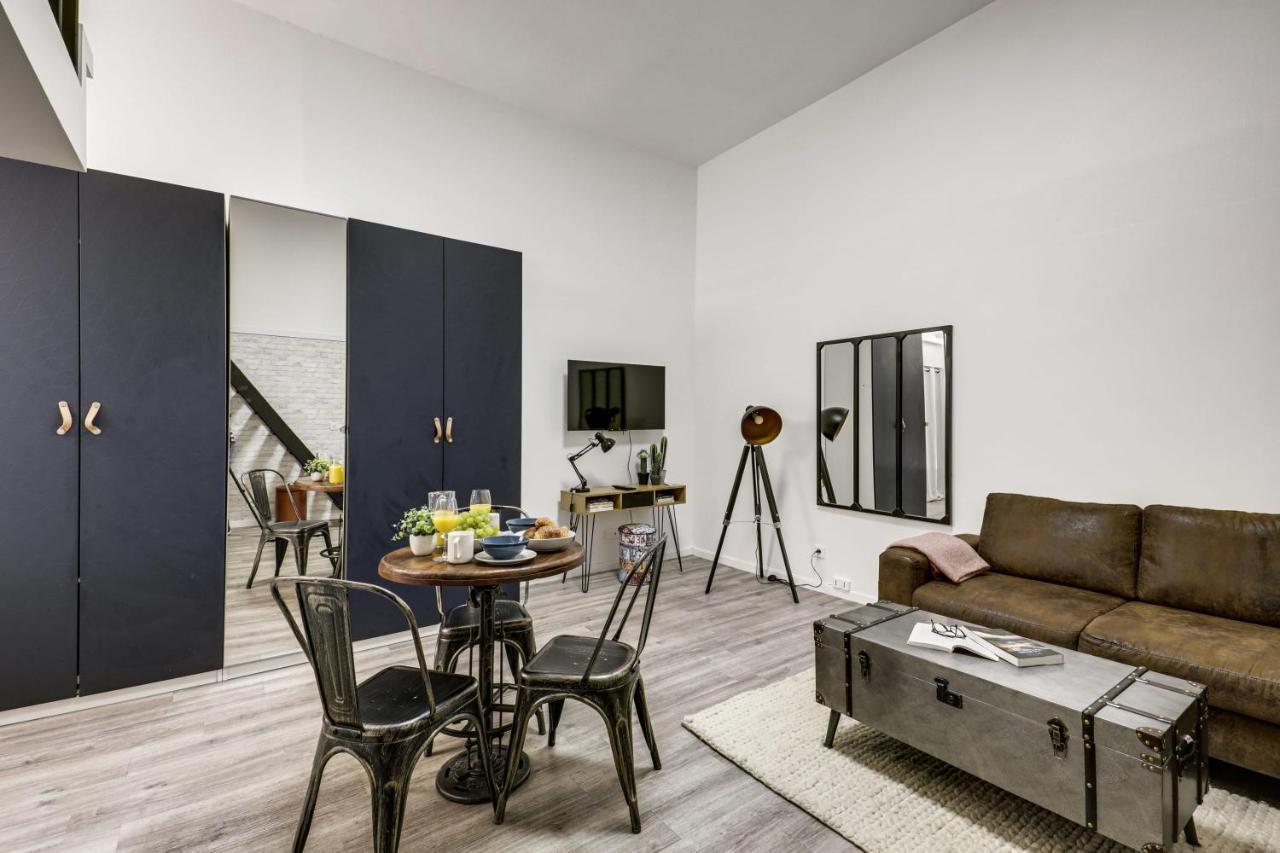 Modern French Studio In Apartment Paris