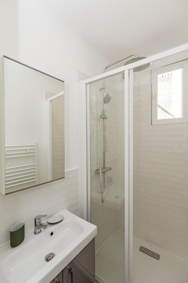 Nice 32 M Renovated And With Comfort In Appartamento