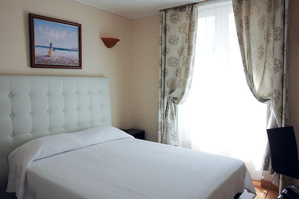 Du Mont Blanc Hotel