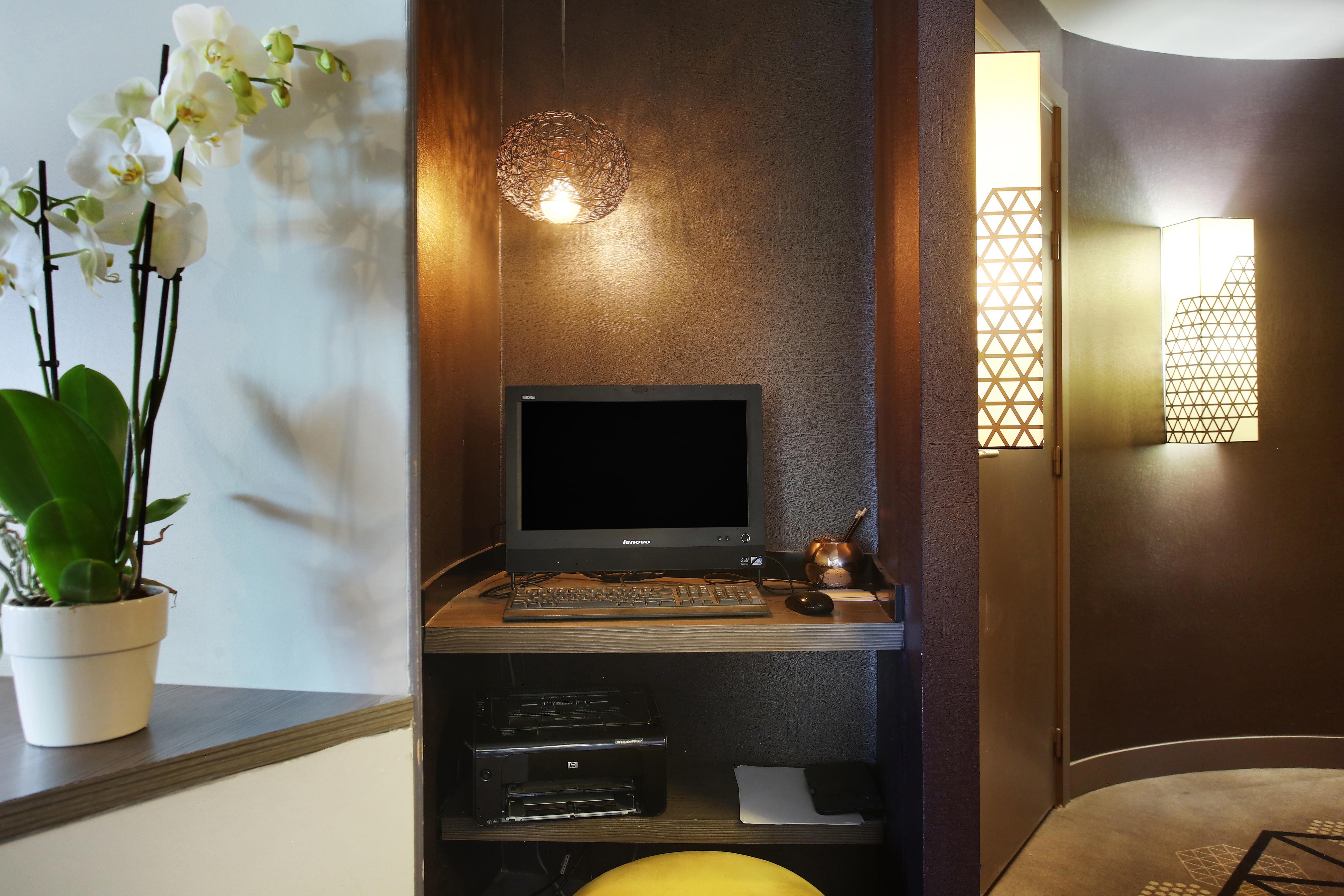Hotel Eiffel Capitol 3*