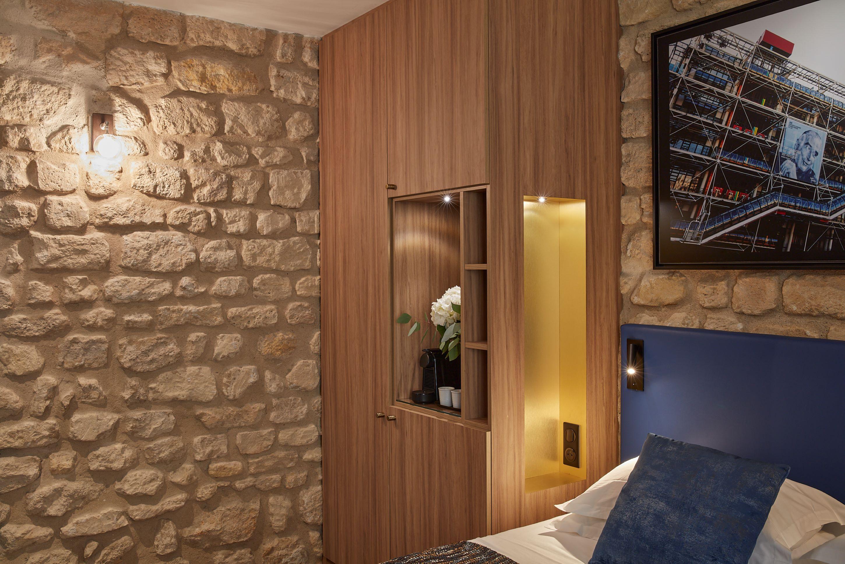 Hotel Atmospheres 4*