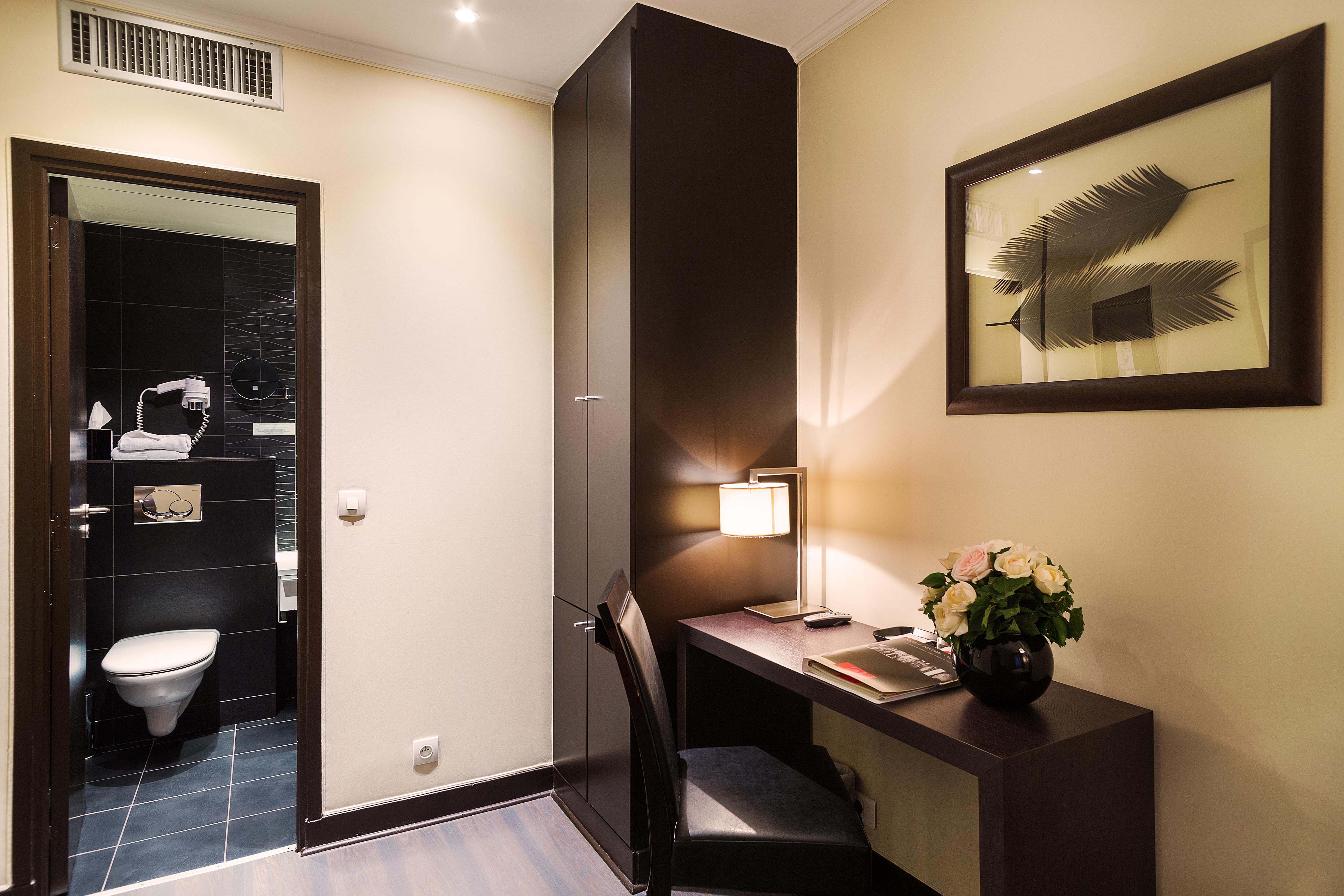 Hotel Arc Elysées Parigi