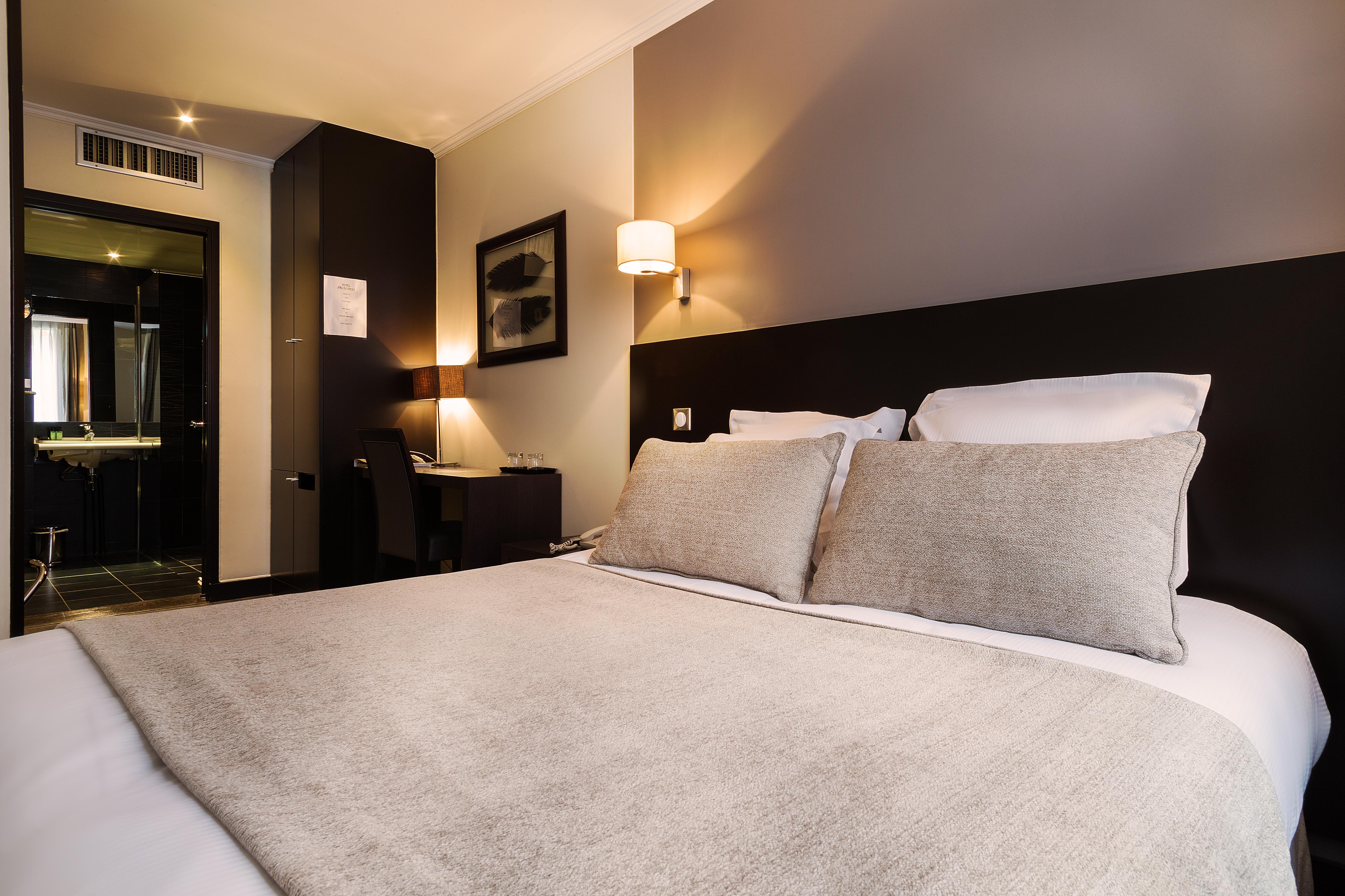 Hotel Arc Elysées 3*
