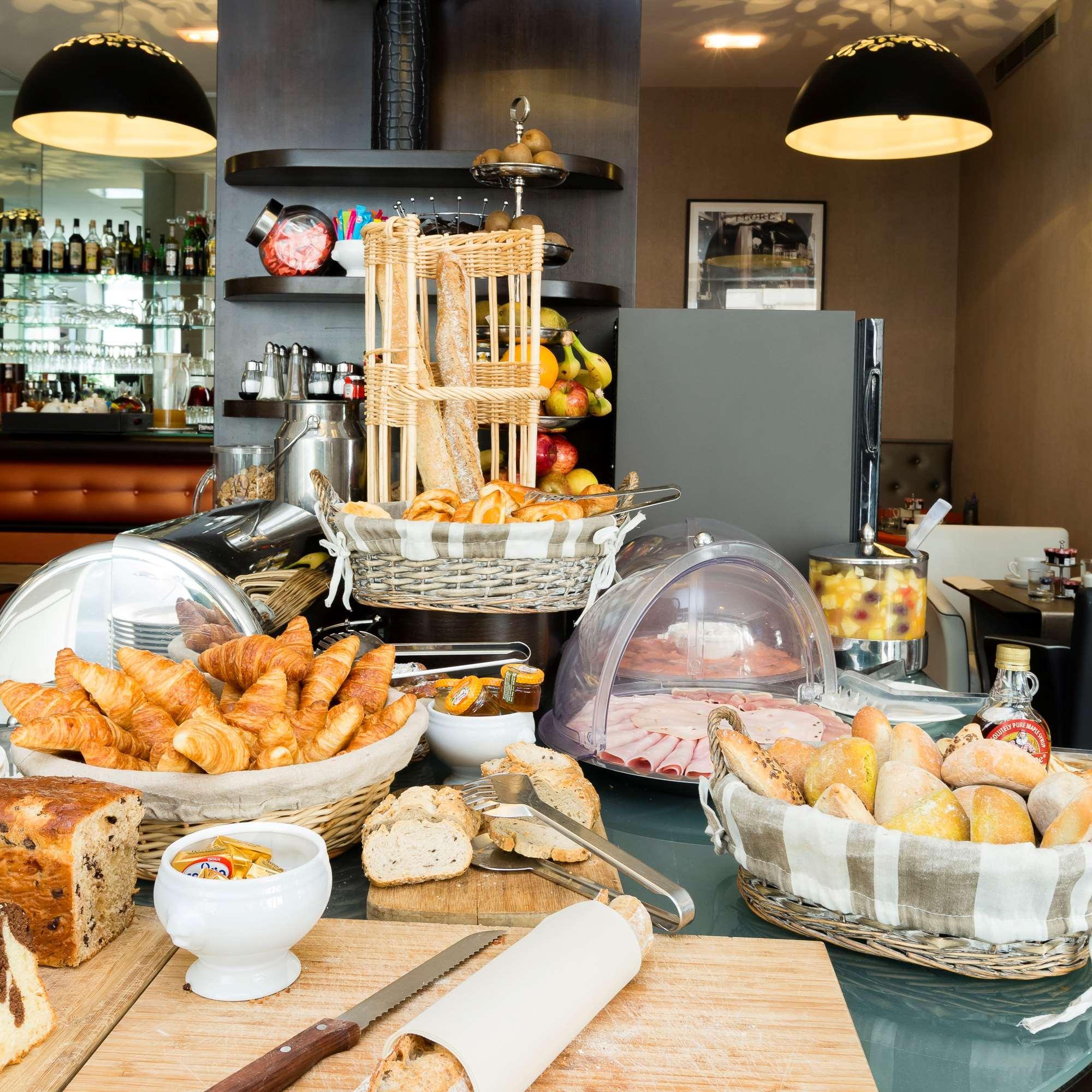 Elysées Bassano Hotel Parigi