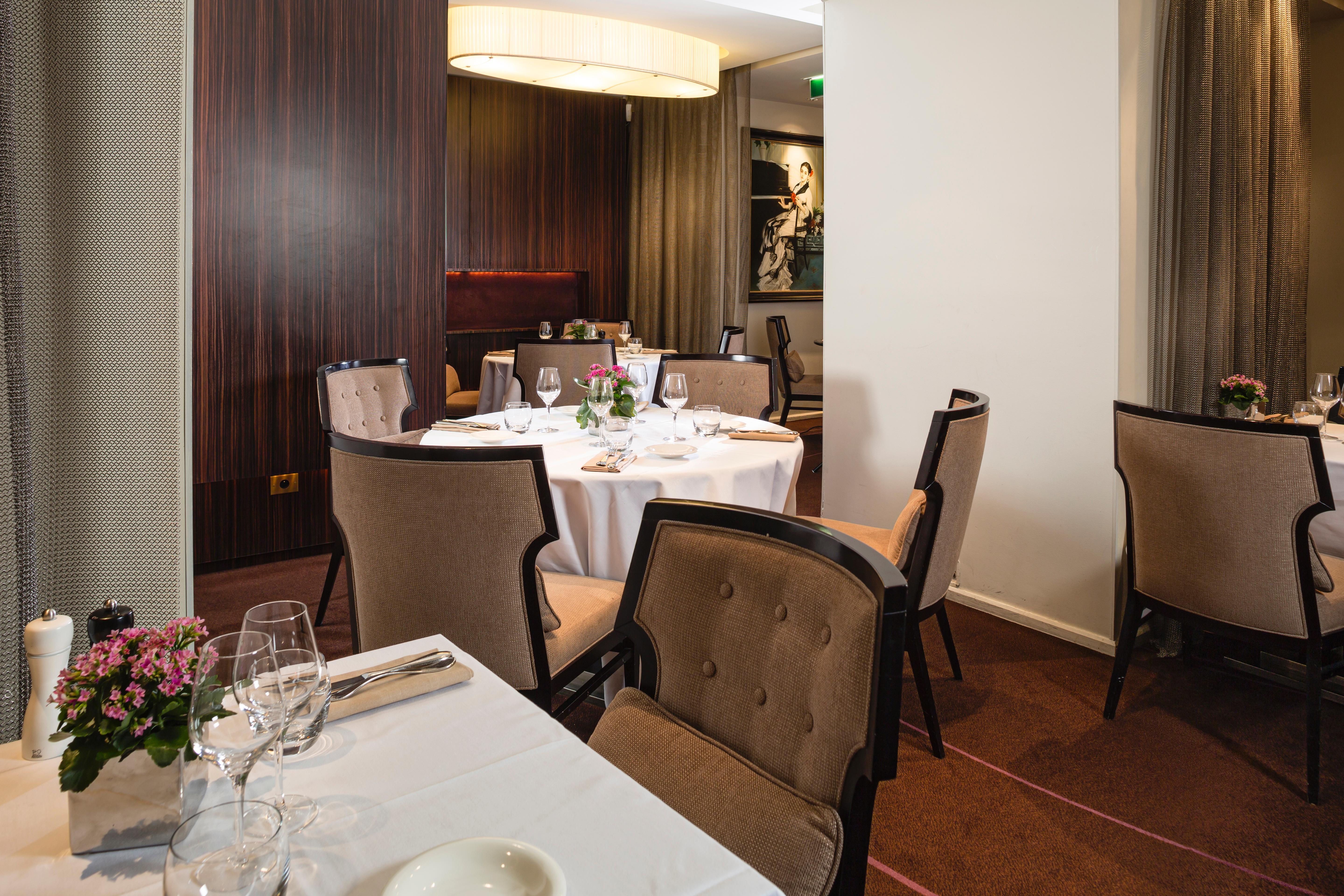La Tremoille Hotel Parigi