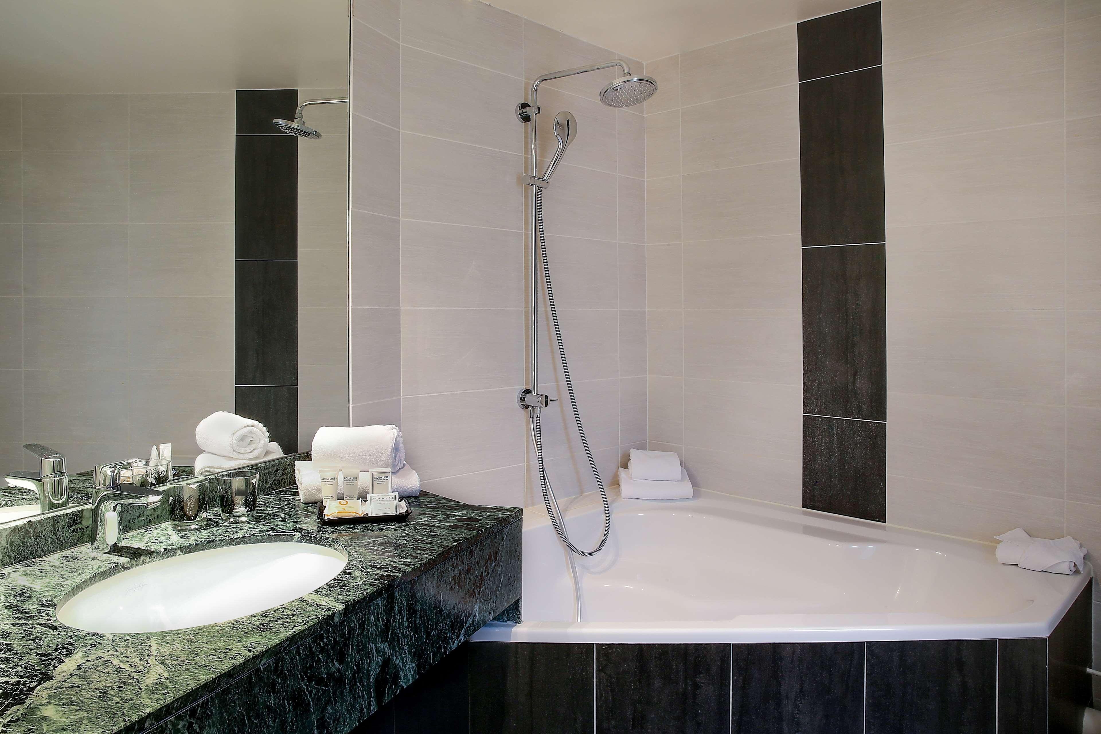 Western Opéra Batignolles 4*