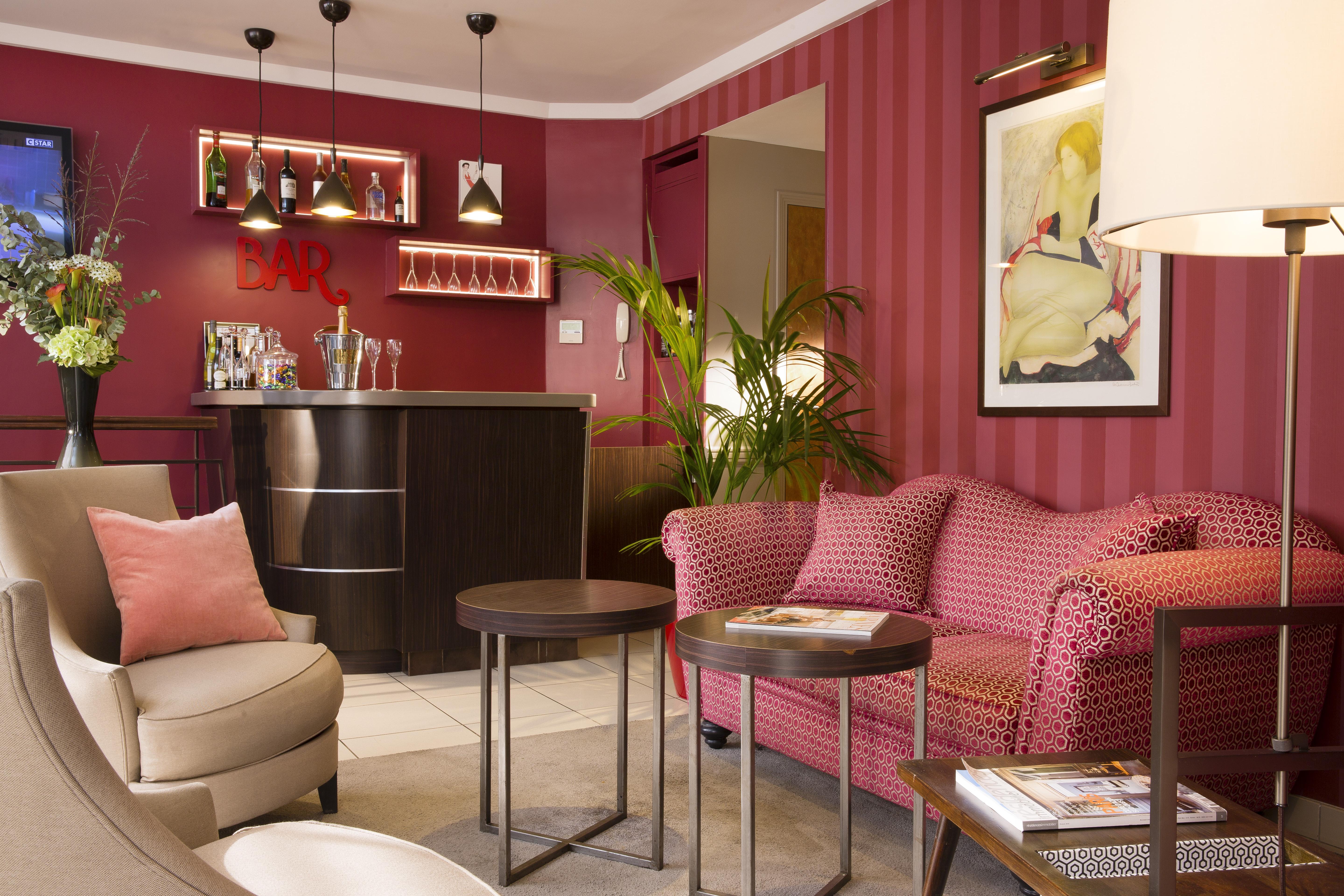 Hotel Europe Eiffel 3*