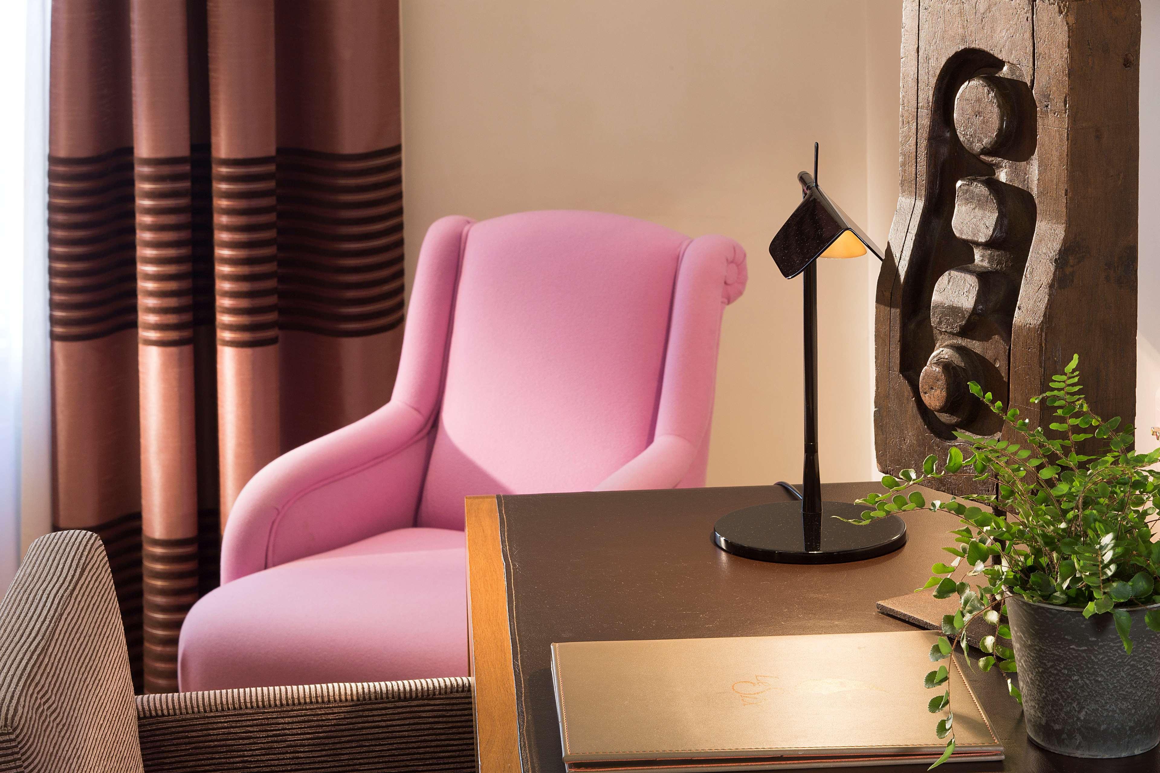 Hotel Le Six 4*