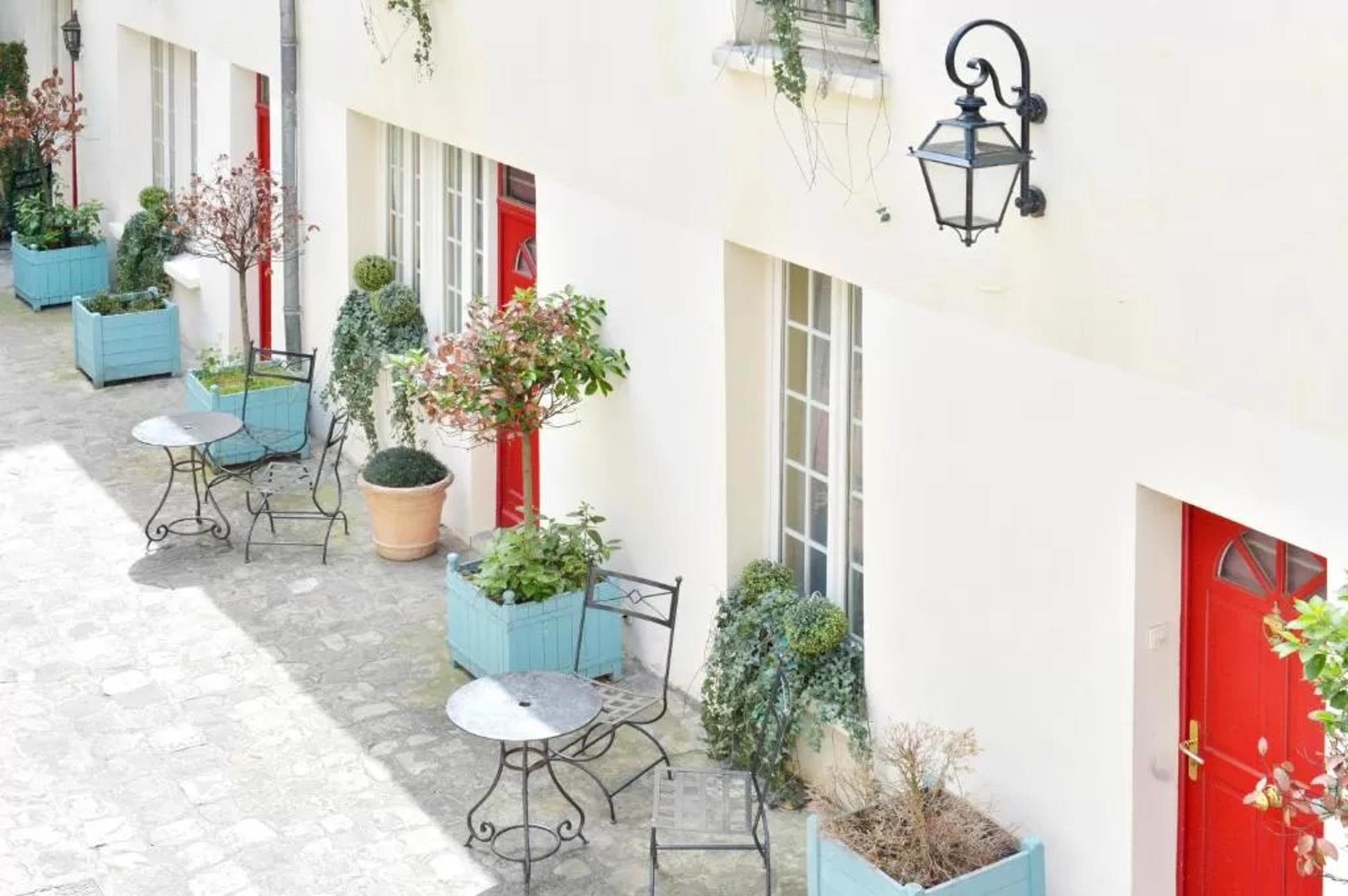 Hotel Unic Renoir Saint-germain Paris