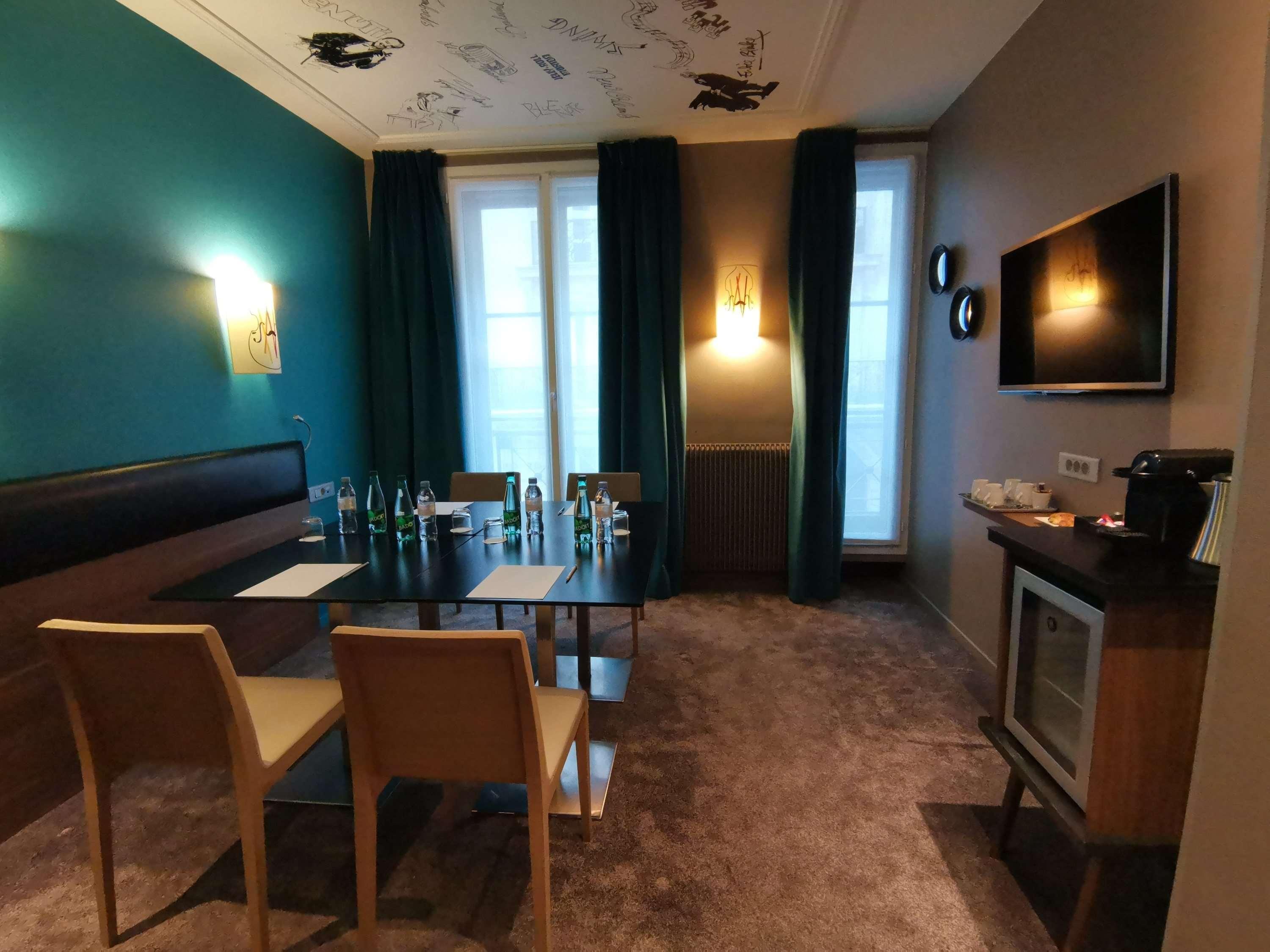 Mercure Opera Grands Boulevards Hotel 4*