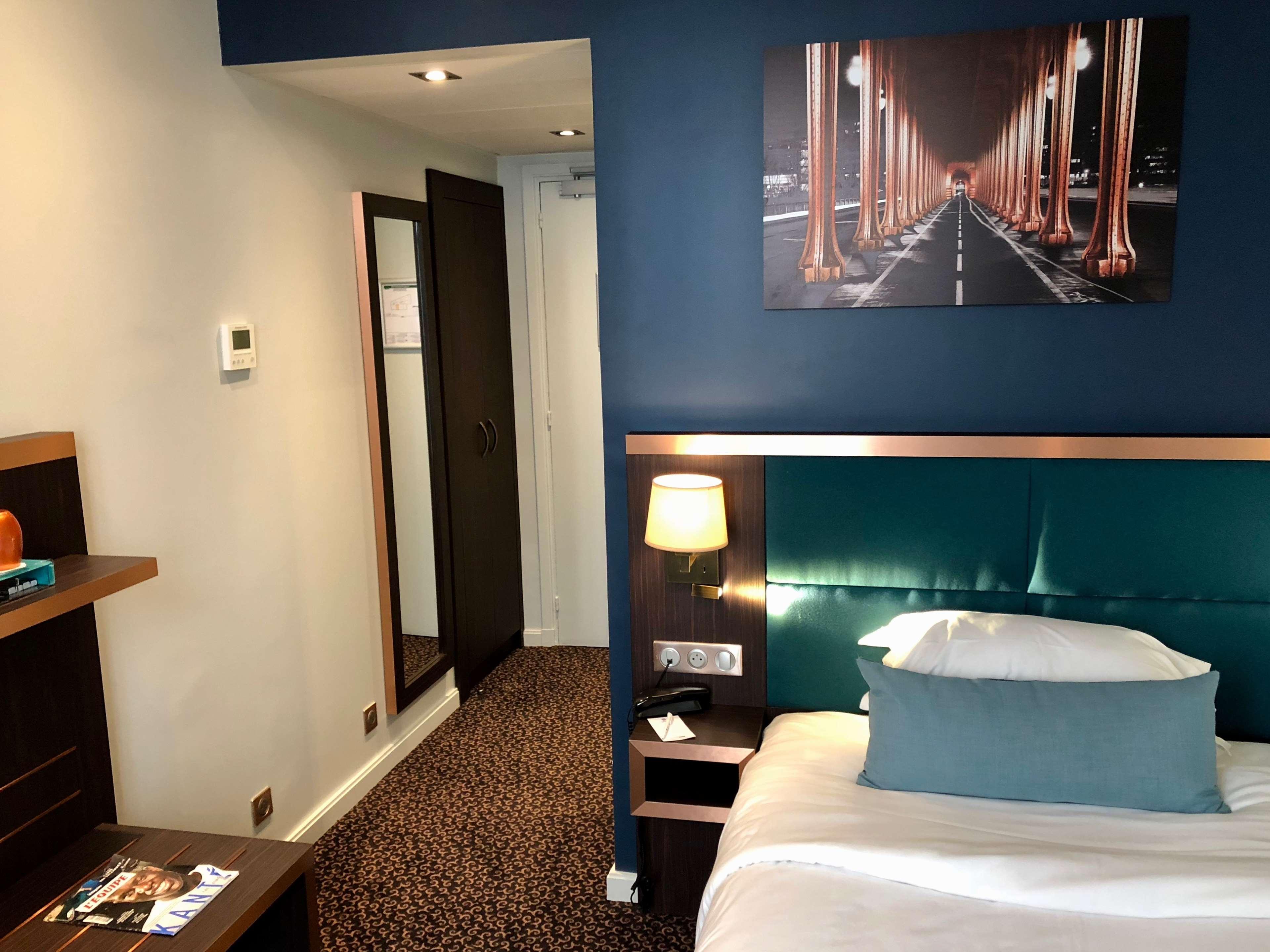 Western Empire Elysees Hotel 3*