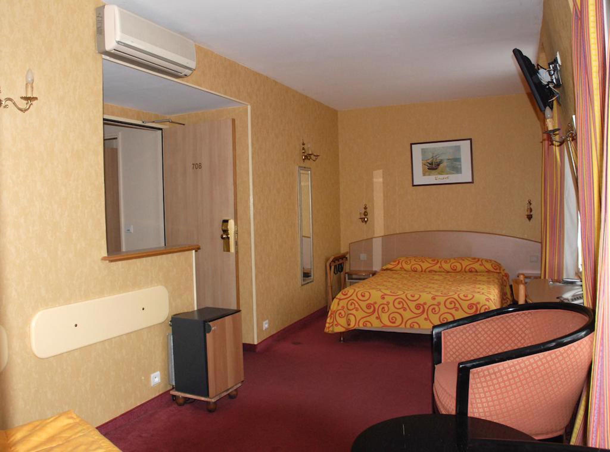 Transcontinental Hotel