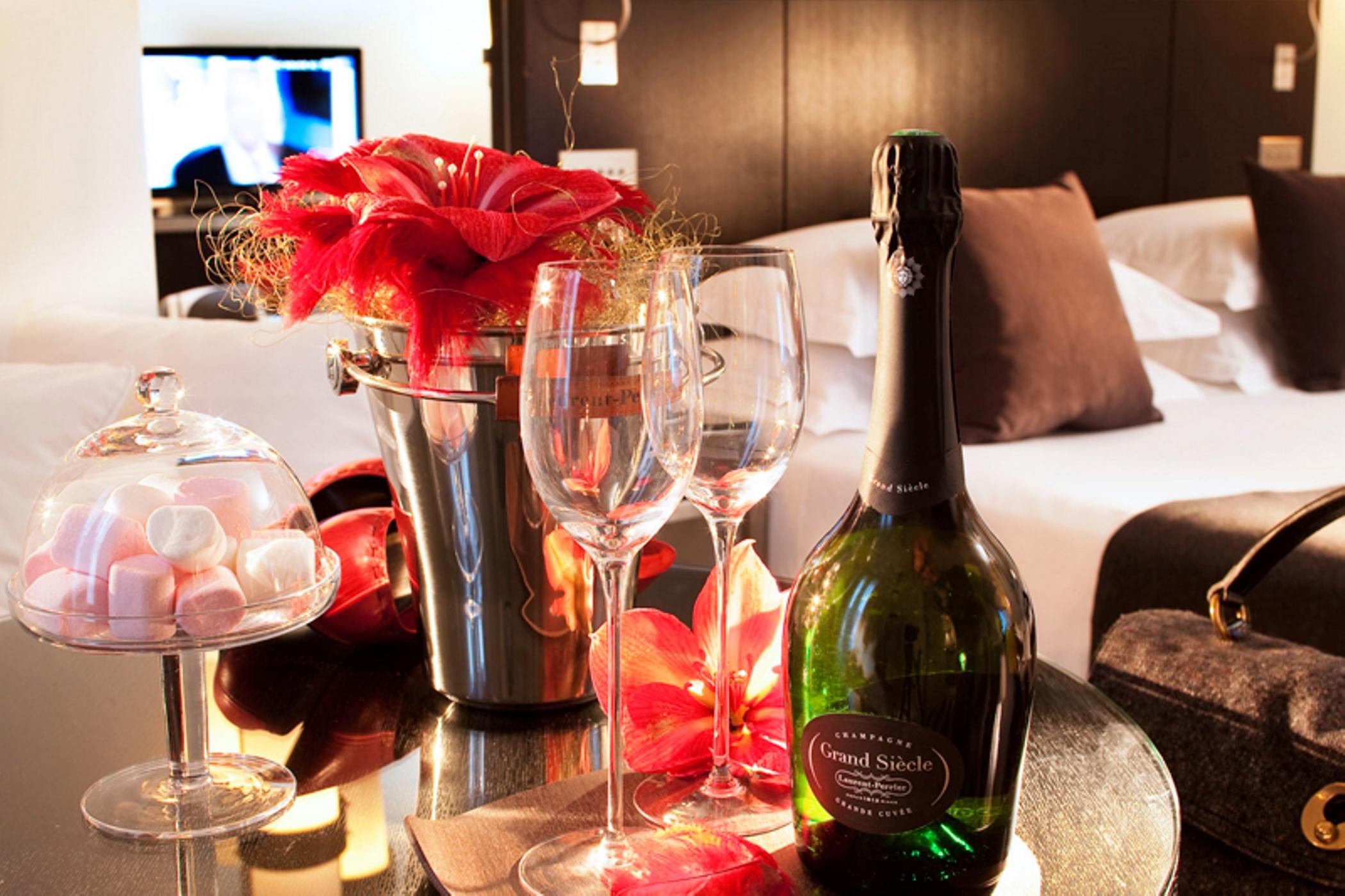 Le A Hotel