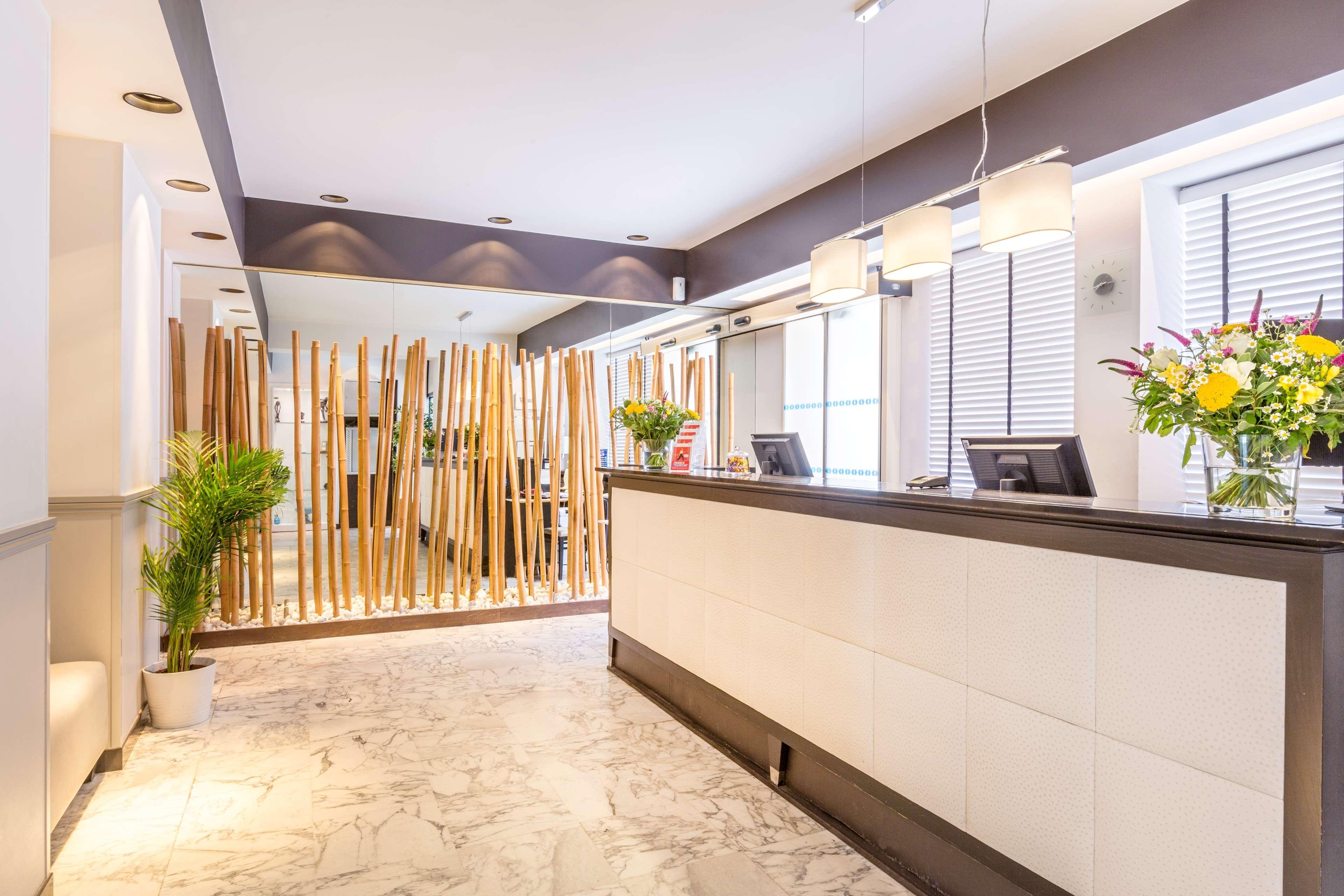 Sure By Western Gare Du Nord Hotel