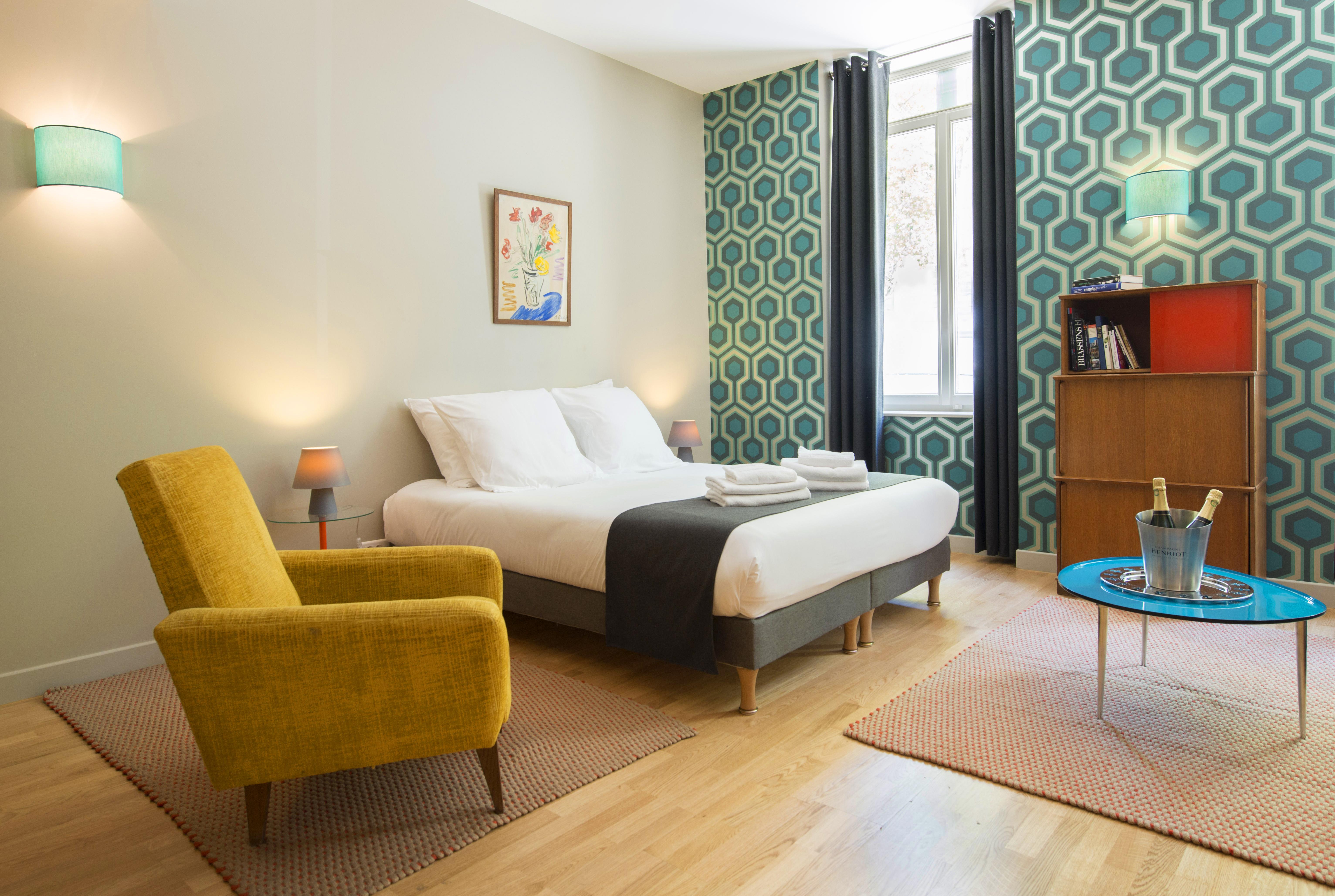 Hotel Suites&hôtel Helzear Champs-elysées 4*