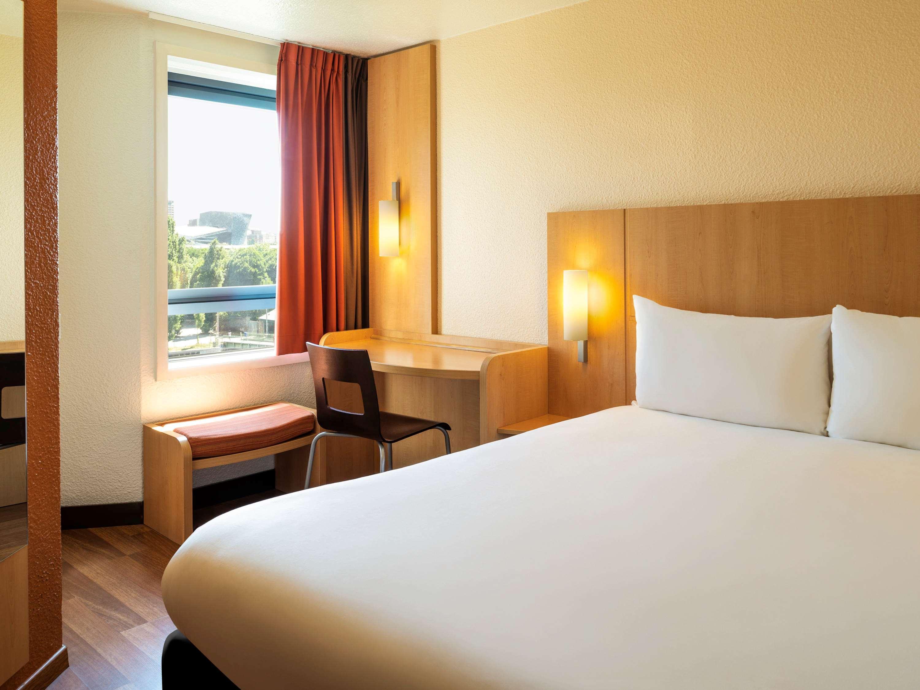 Hotel Ibis La Cité Des Sciences 19ème 3*