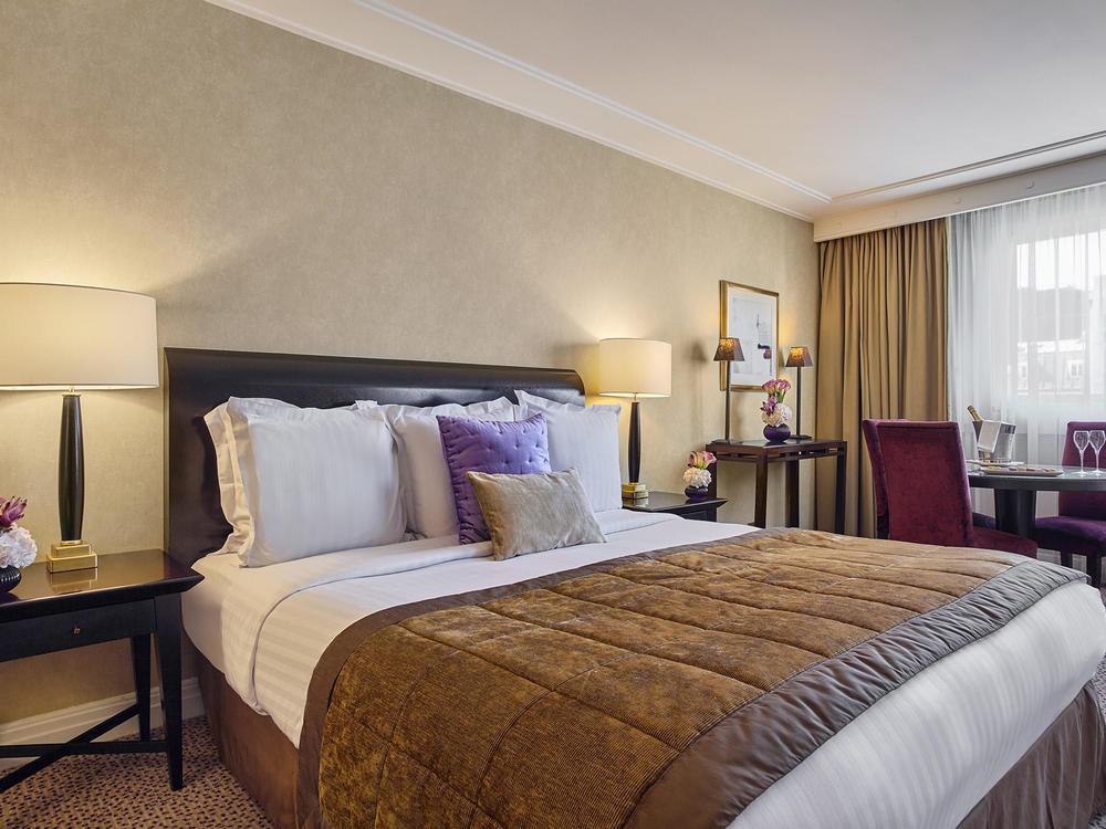 Warwick Champs-elysees 4*