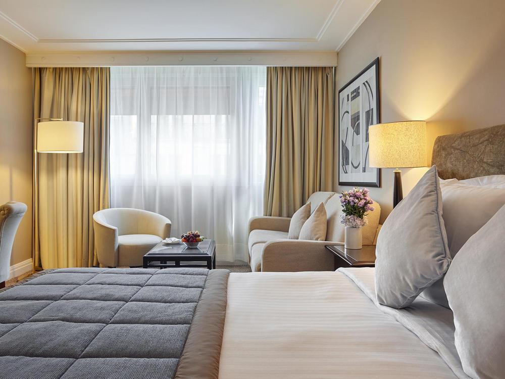 Warwick Champs-elysees 4*