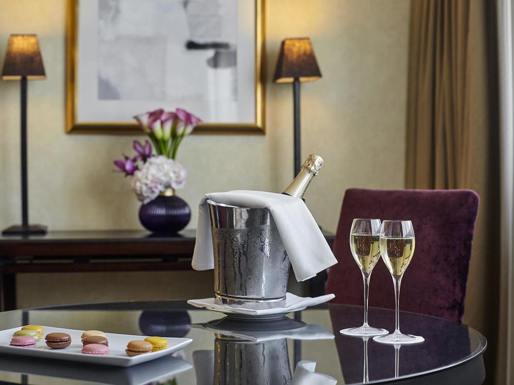 Warwick Champs-elysees 4*