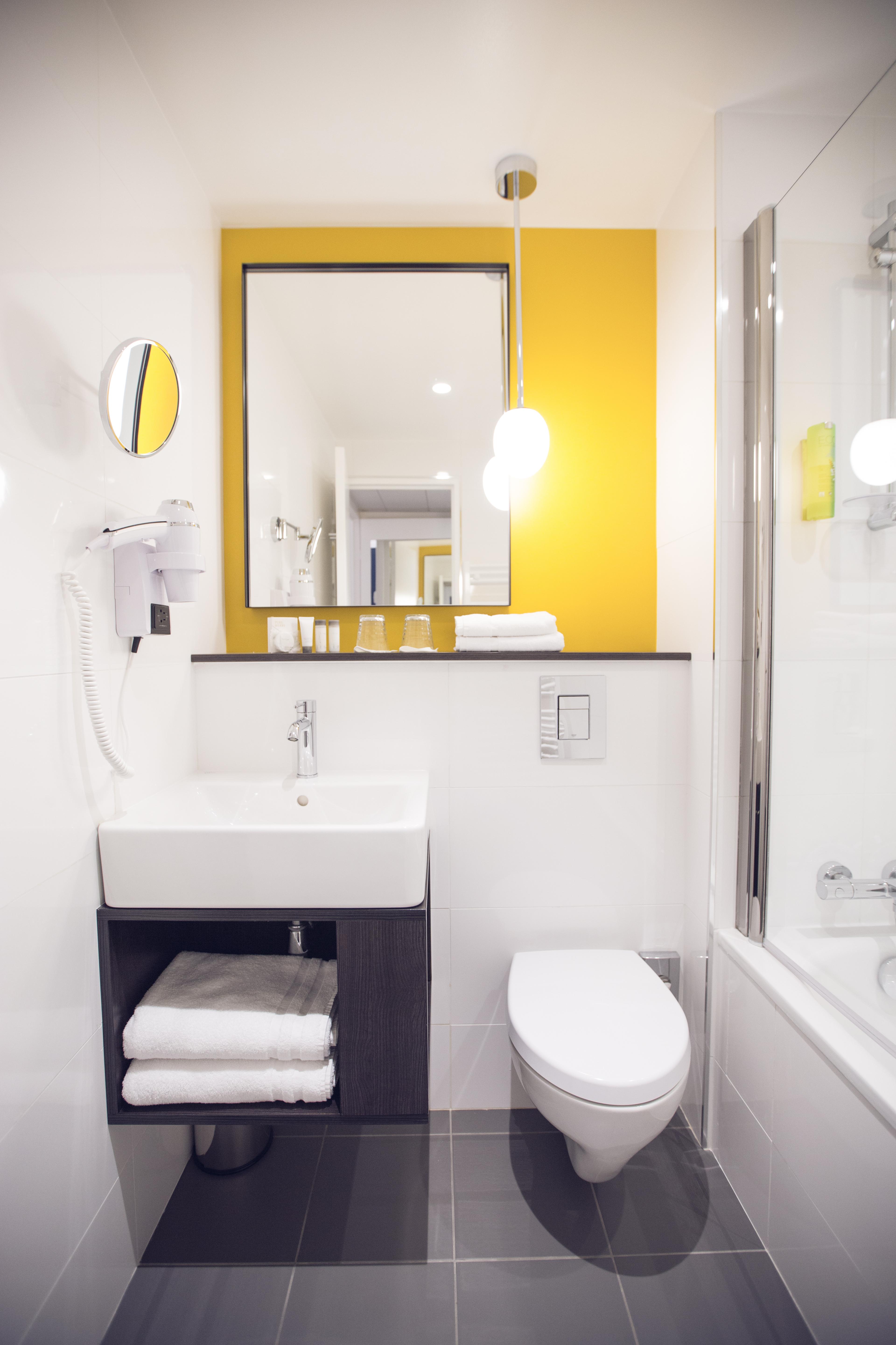 17 Batignolles Hotel