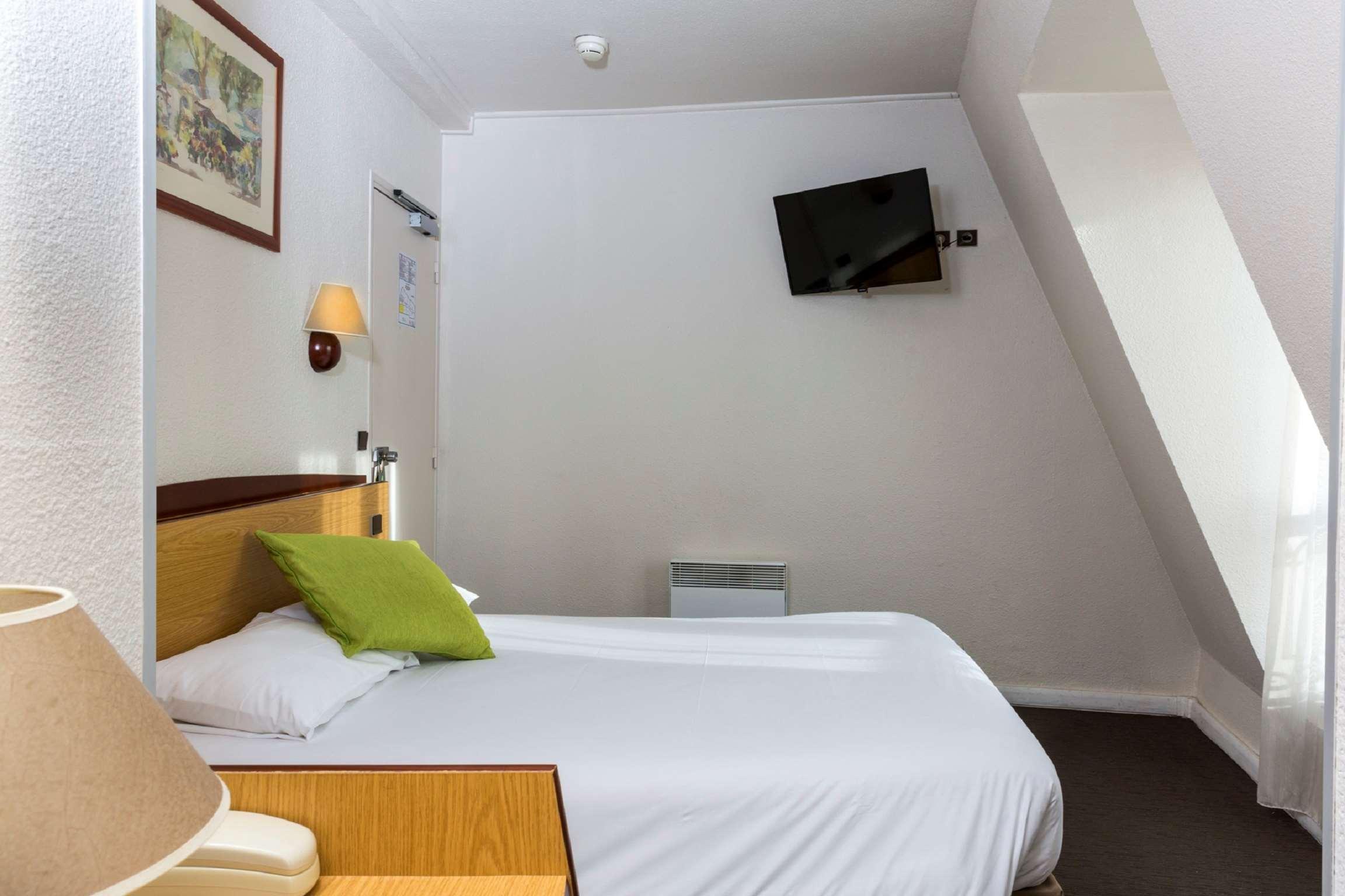 Campanile 15 - Tour Eiffel Hotel 2*