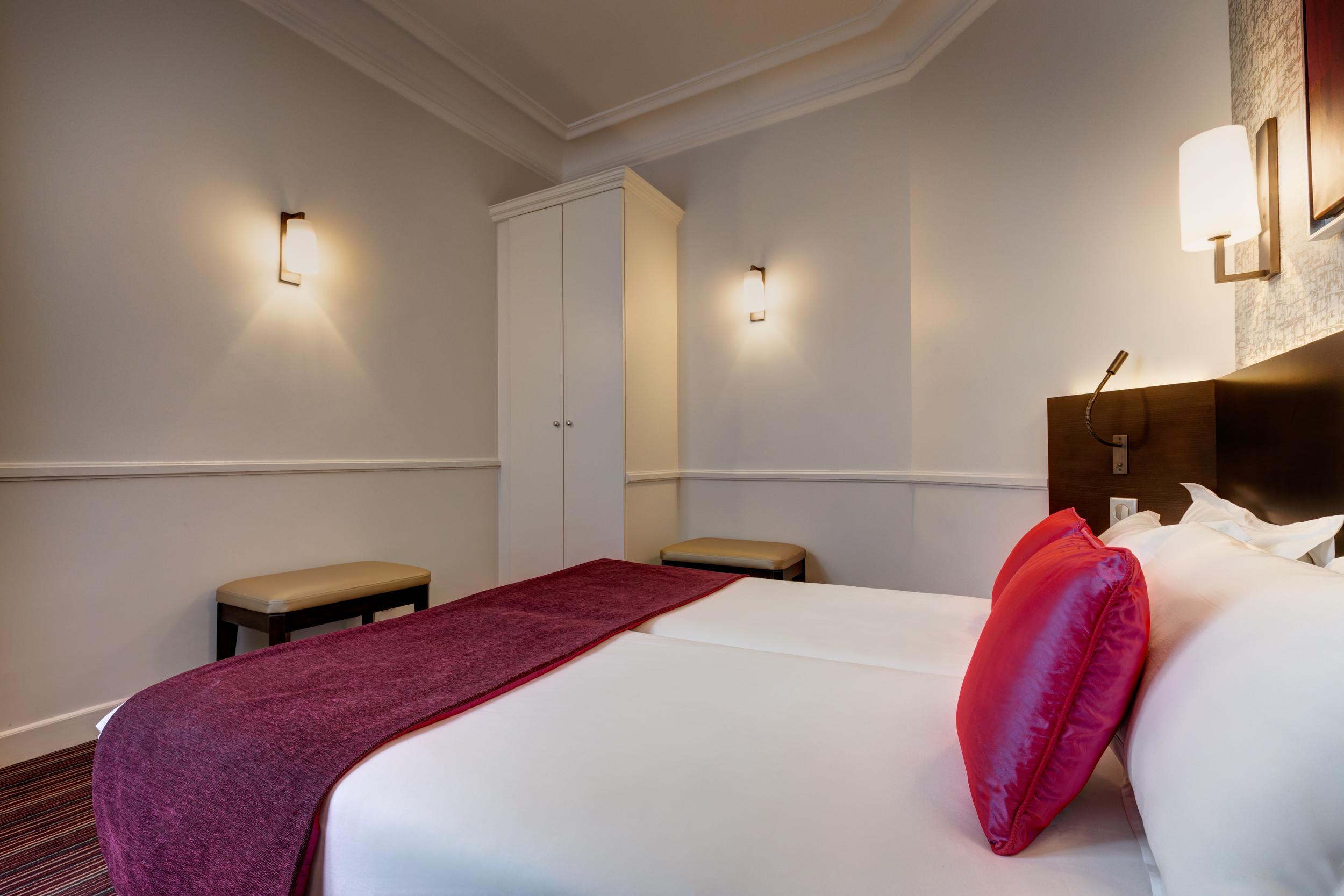 Elysees Union Hotel 3*