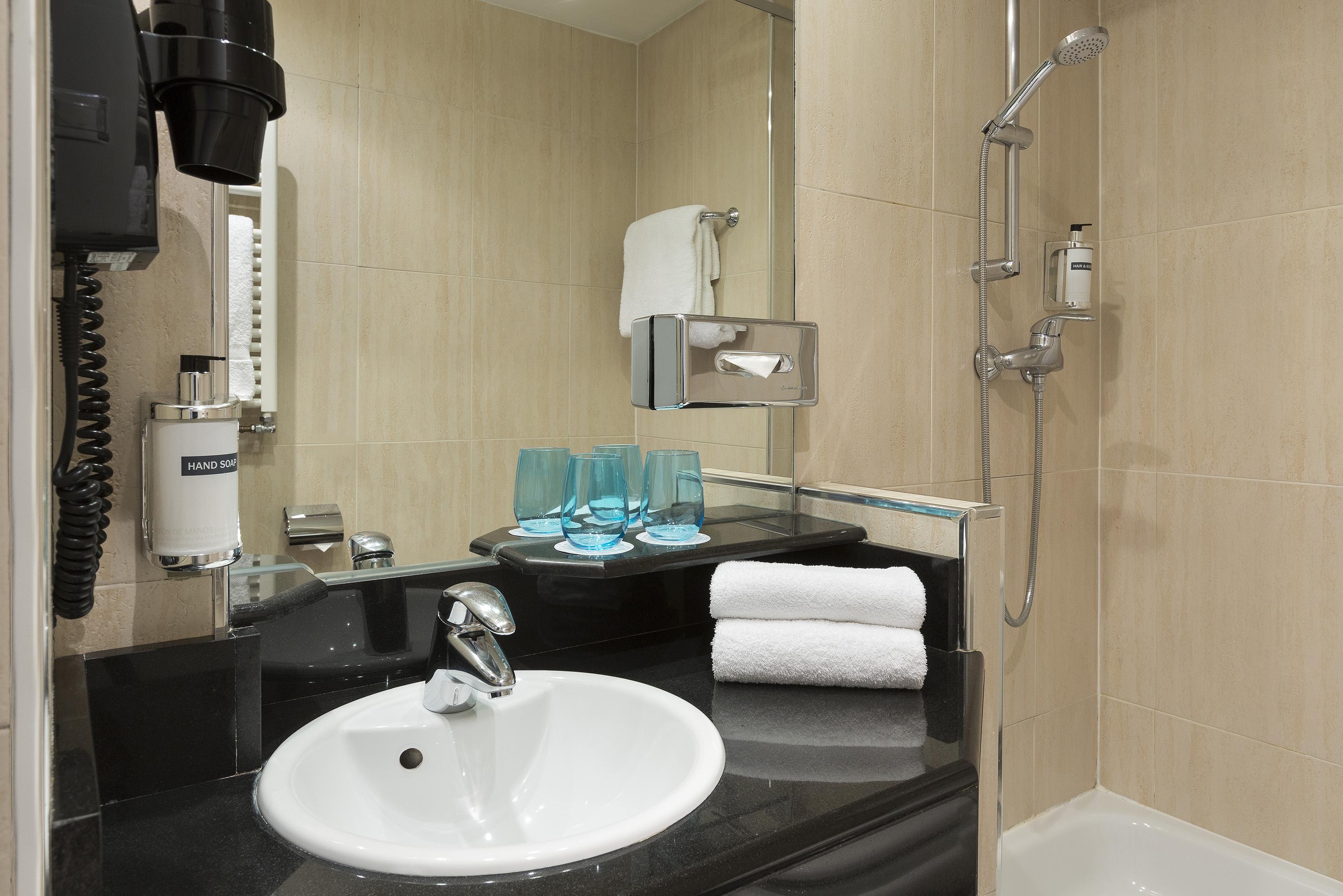 Opera Affiliated By Meliá 4*