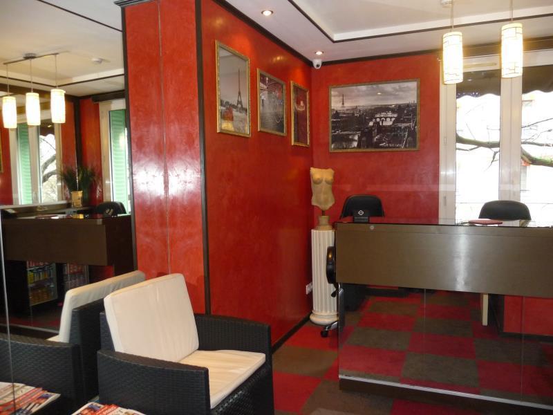 Des Buttes Chaumont Hotel Parigi