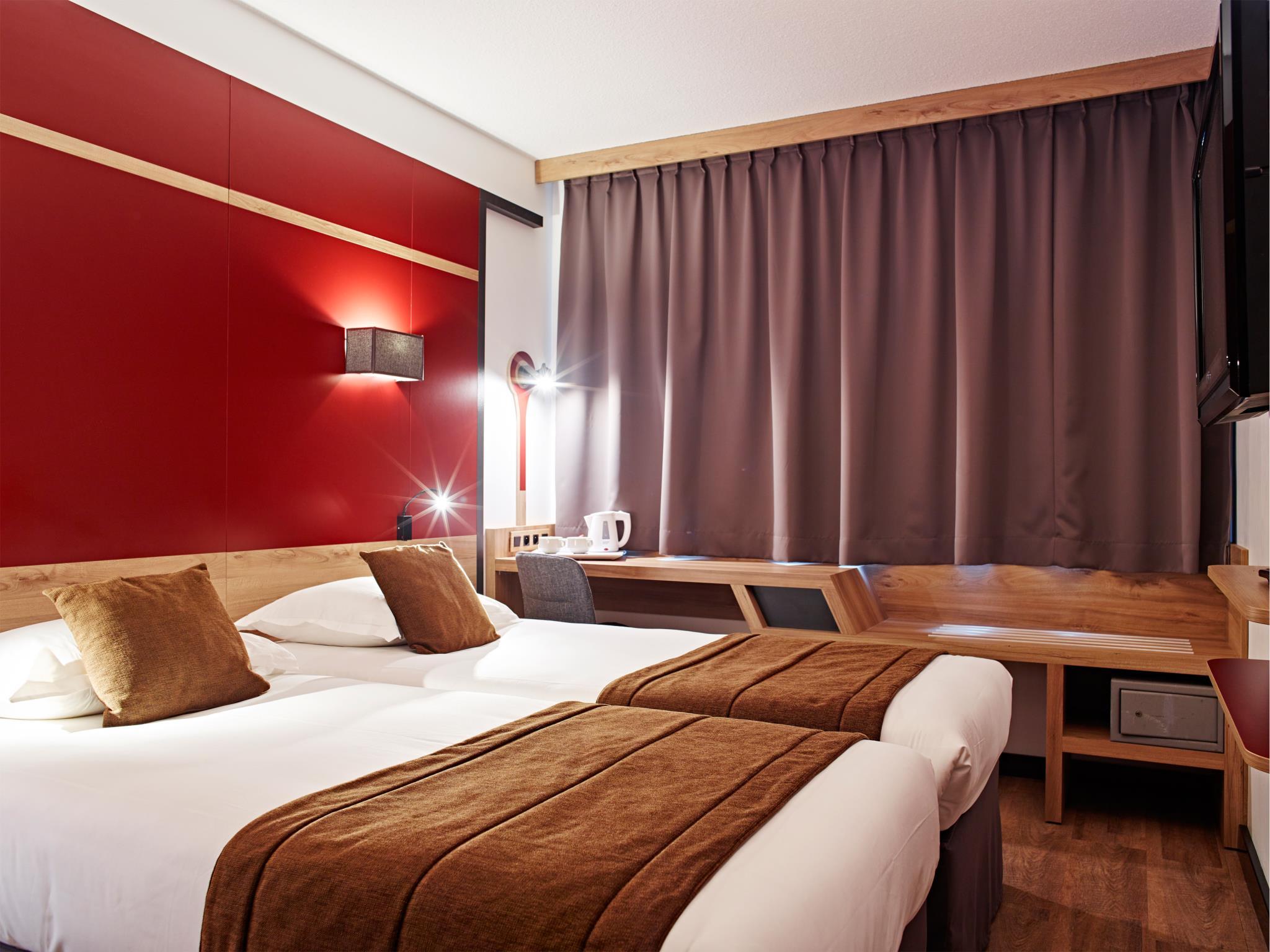 Hotel Median Congres 3*