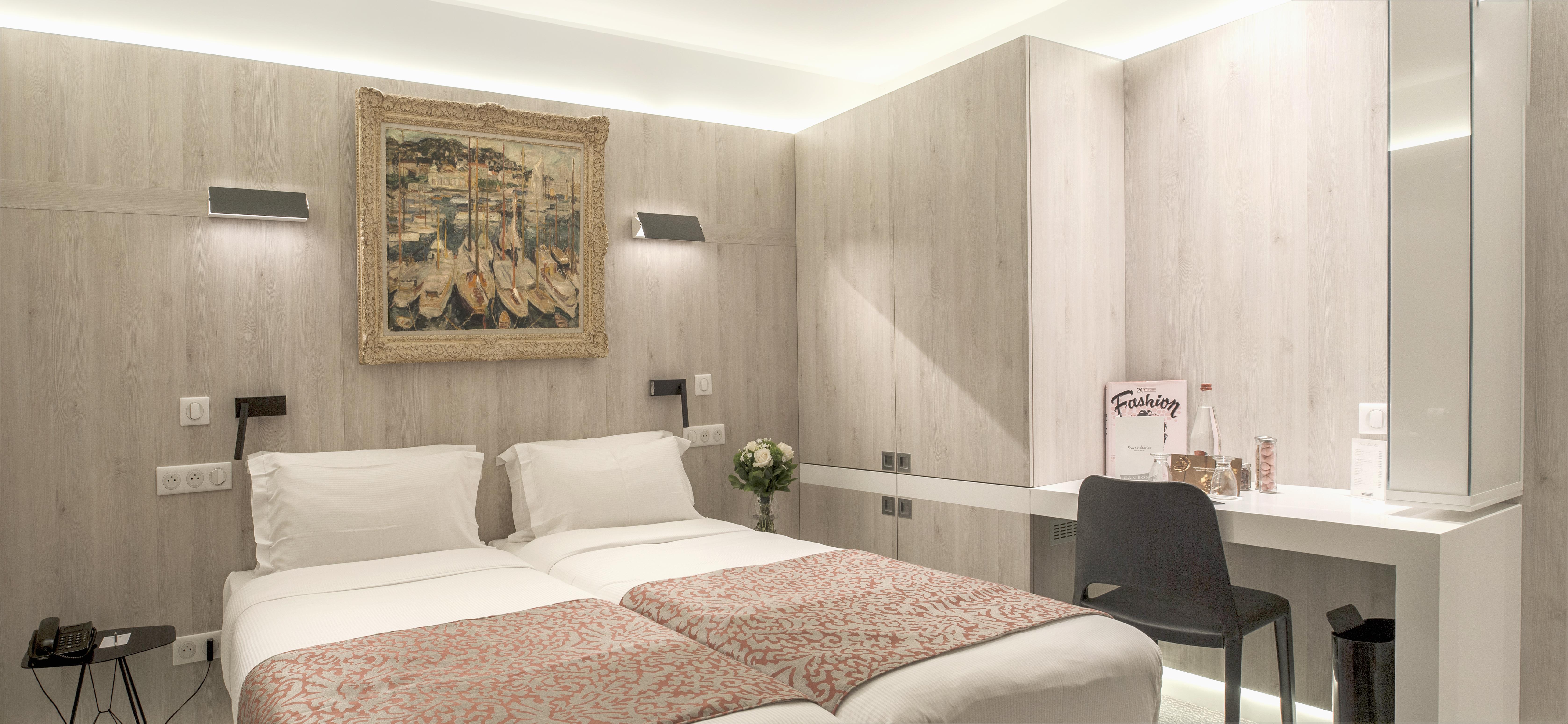 Cambon Hotel