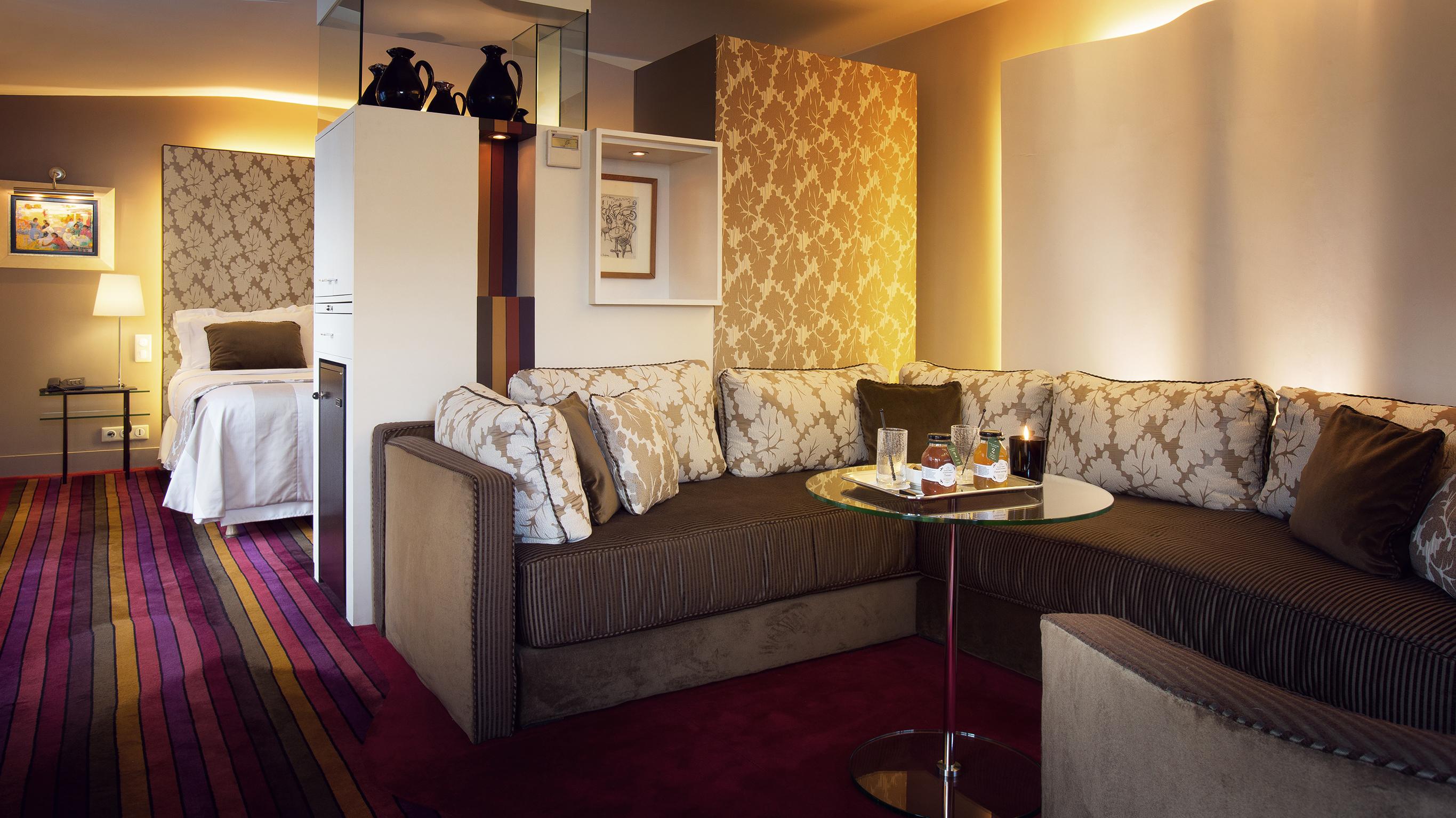 Cambon Hotel