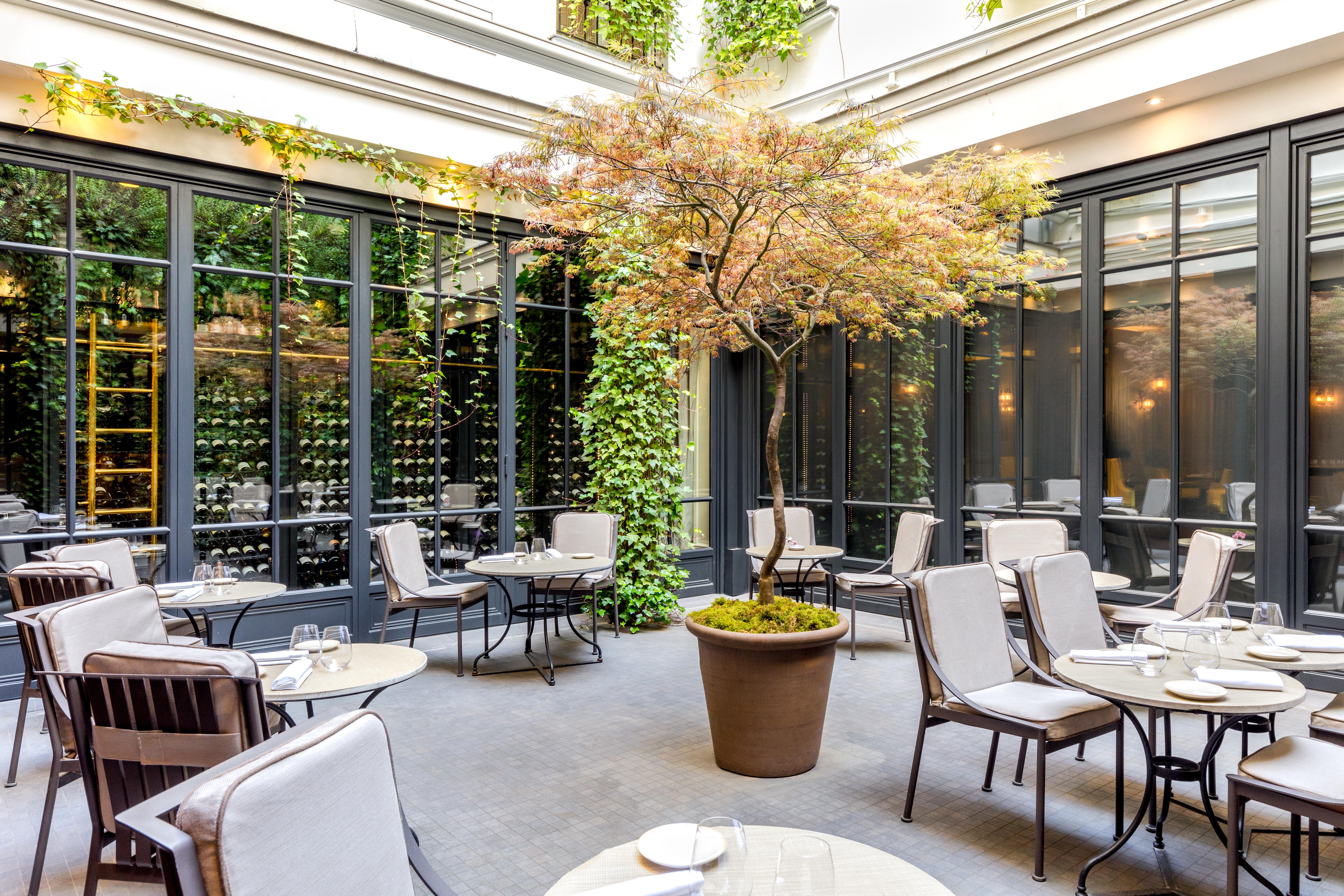 Le Burgundy Hotel