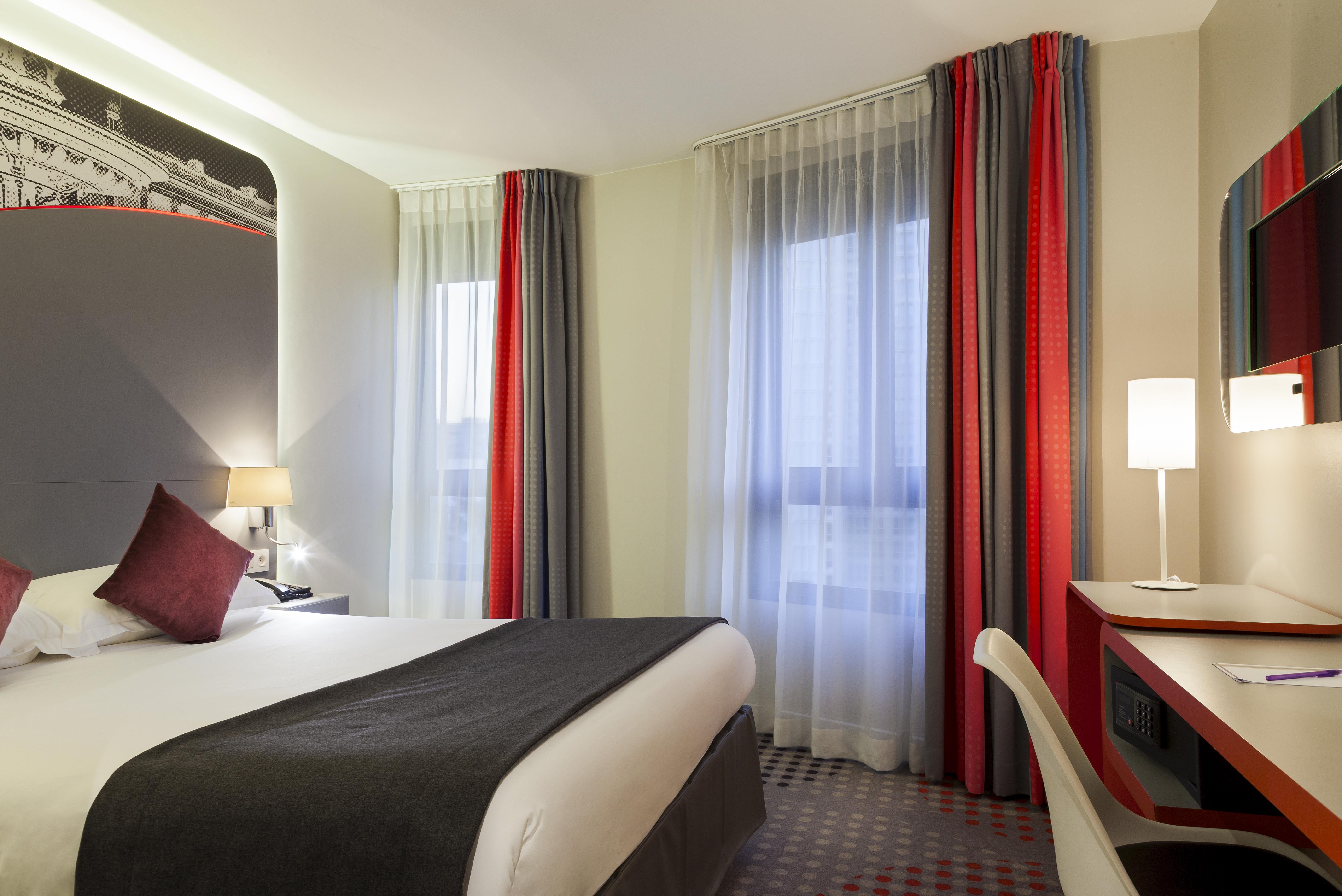 Design Place D'italie Hotel