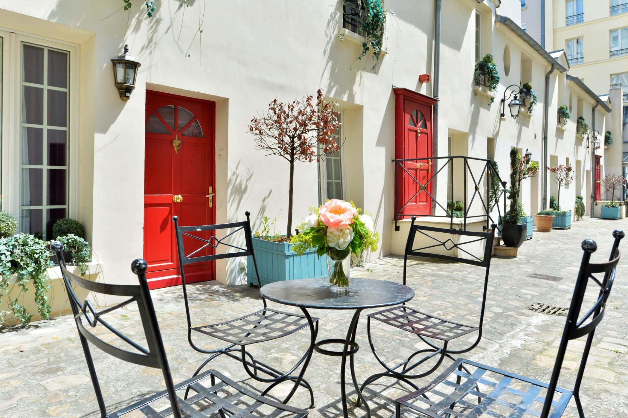 Hotel Renoir Montparnasse