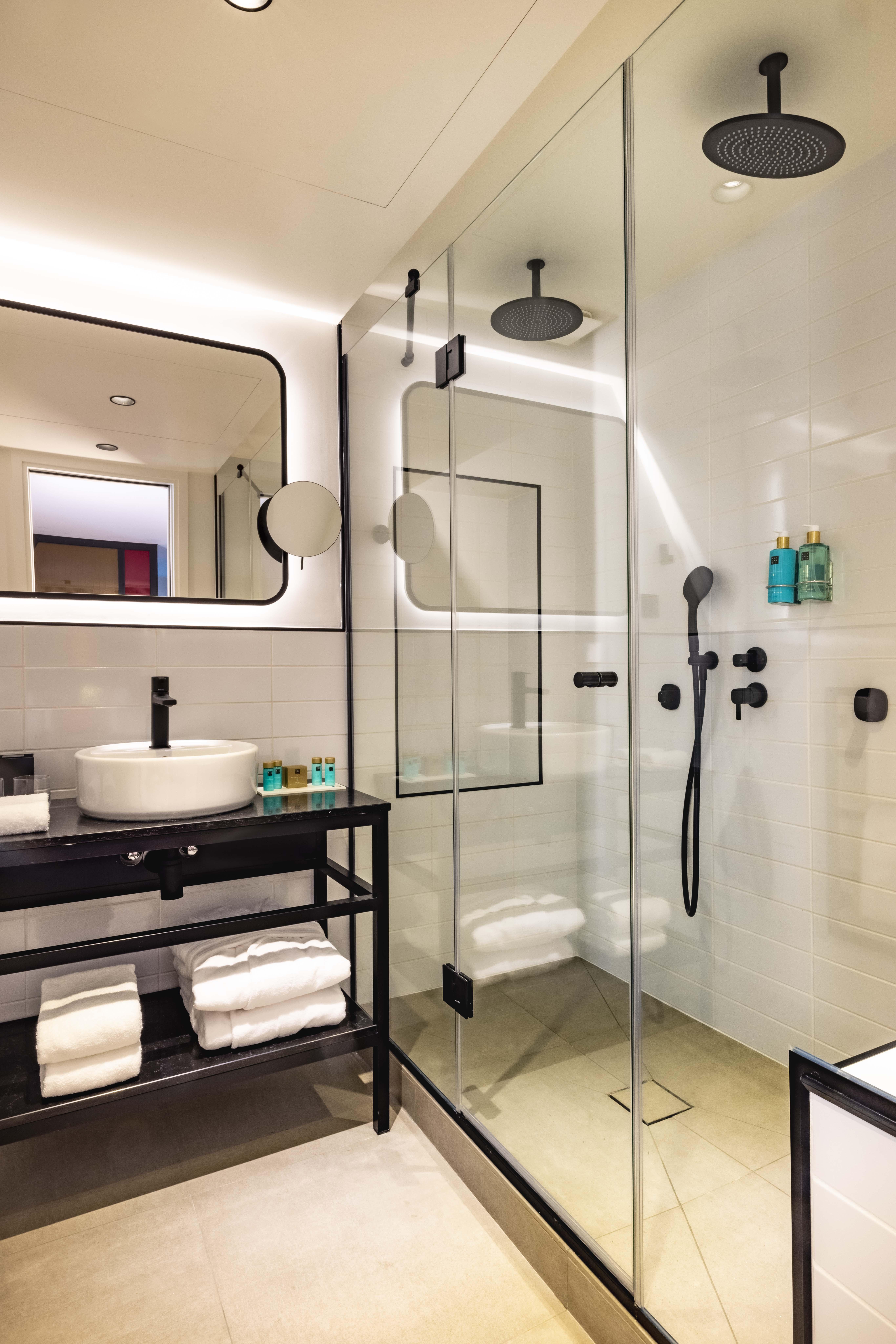 Hotel Le 12 4*