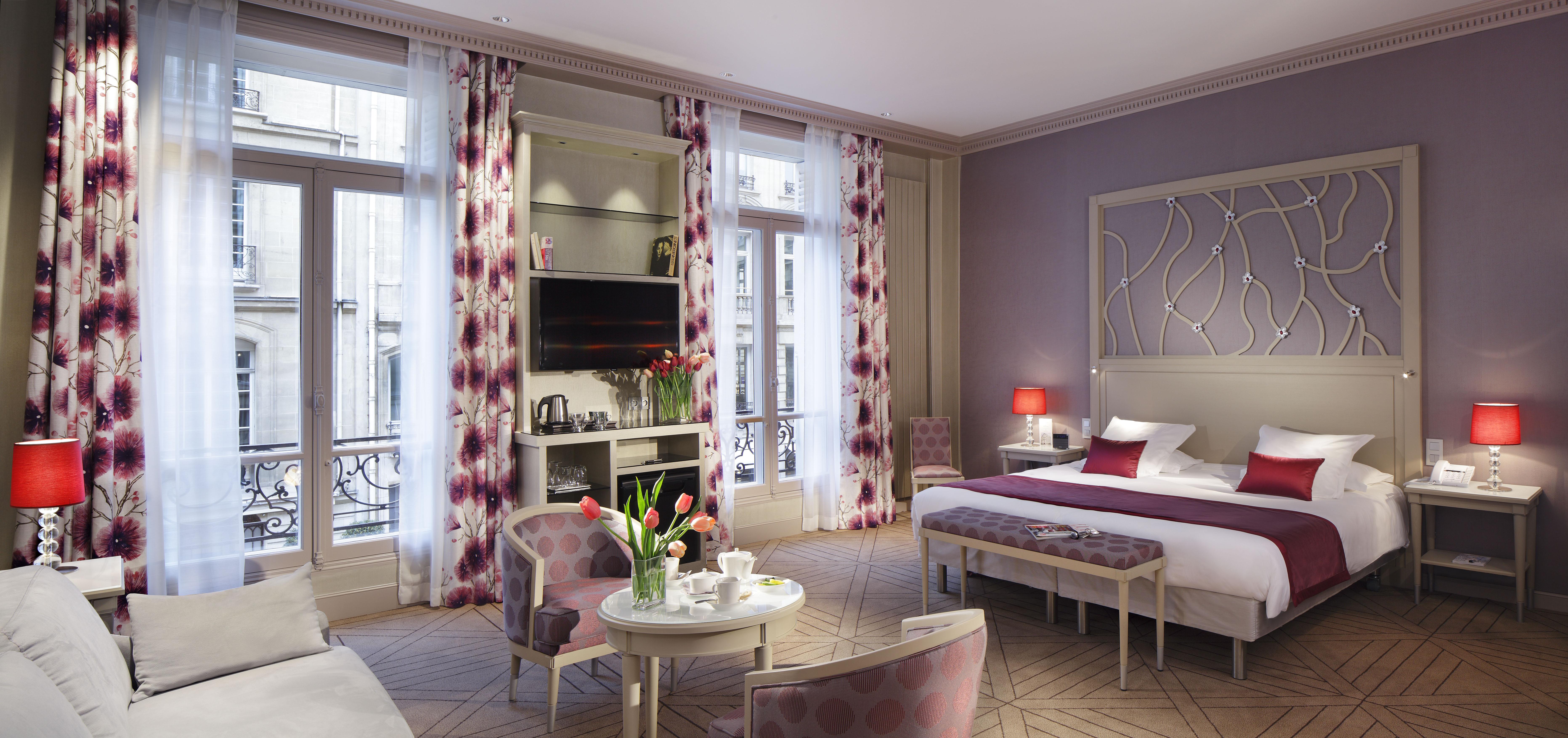 Chateau Frontenac Hotel Paris