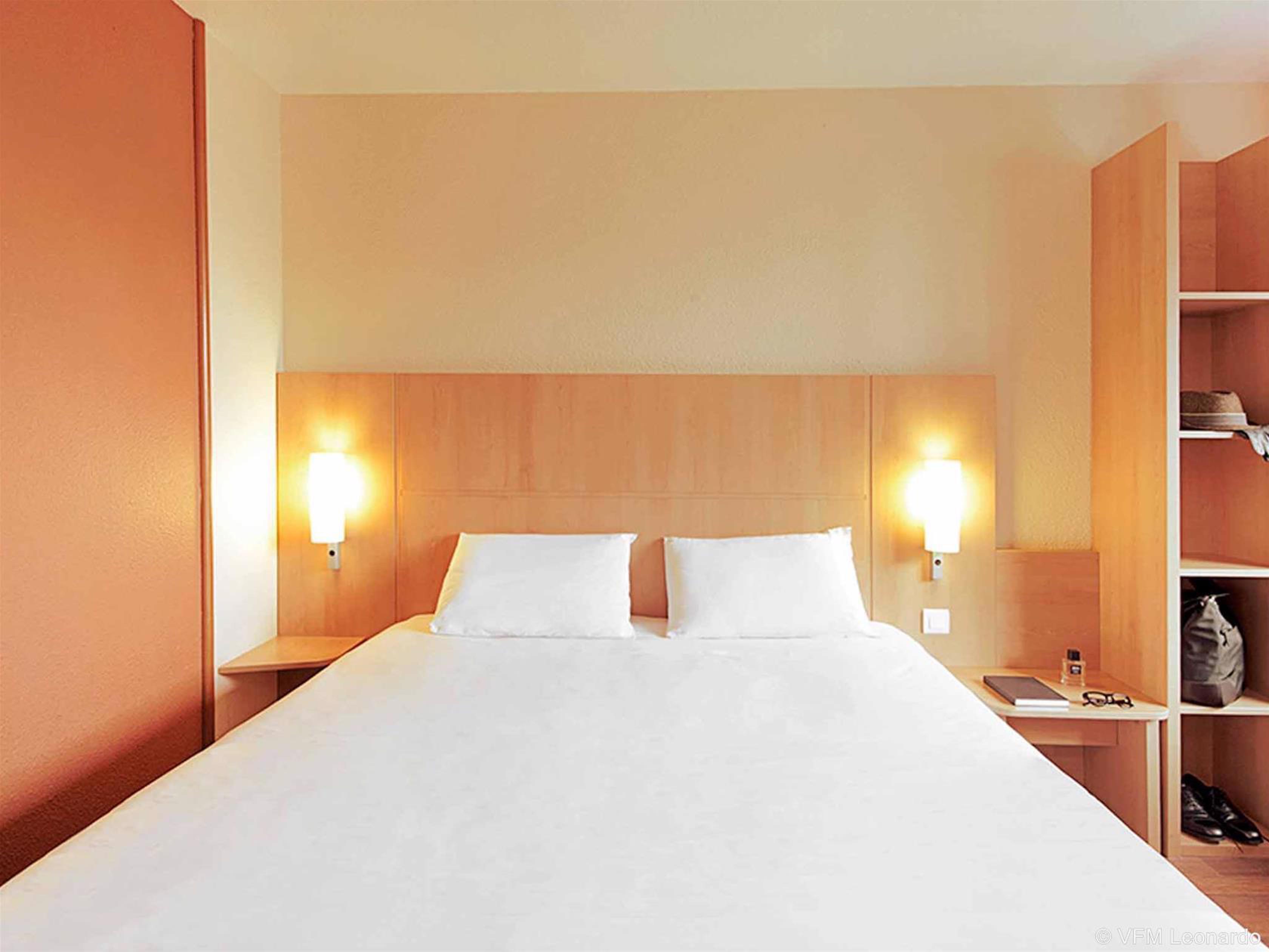 Hotel Ibis Canal Saint Martin 3*
