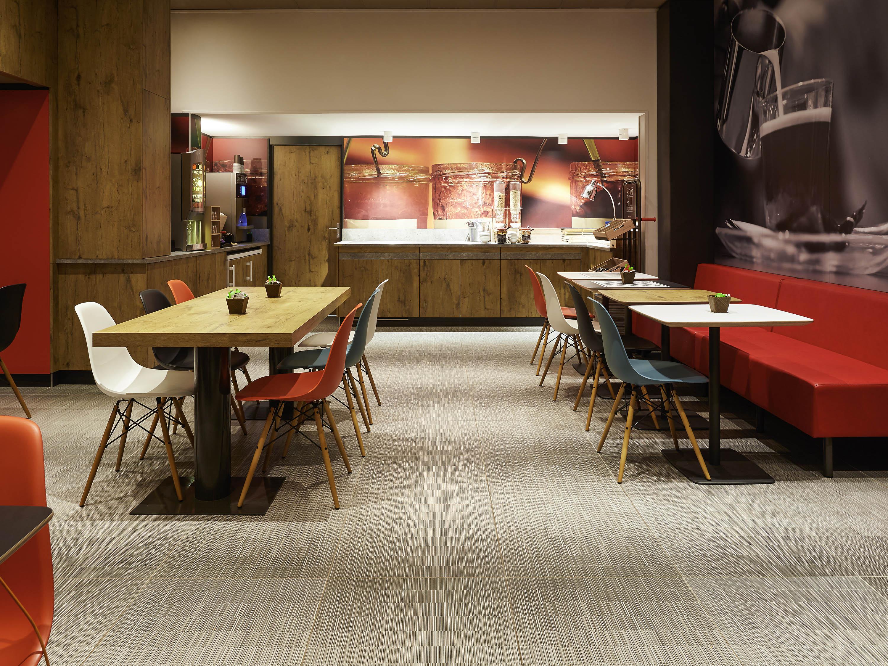 Ibis Canal Saint Martin Hotel 3*