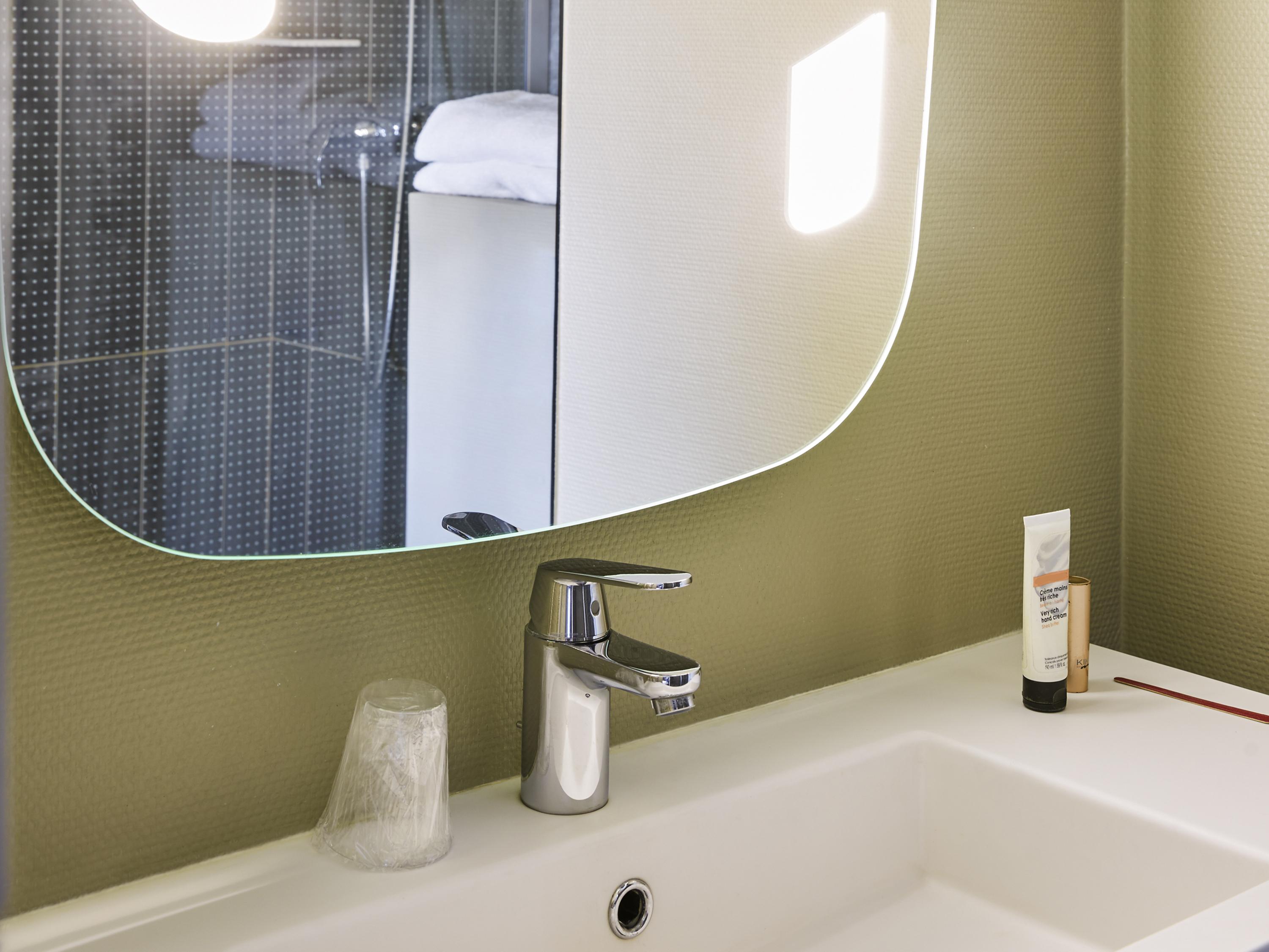 Ibis Canal Saint Martin Hotel Parigi