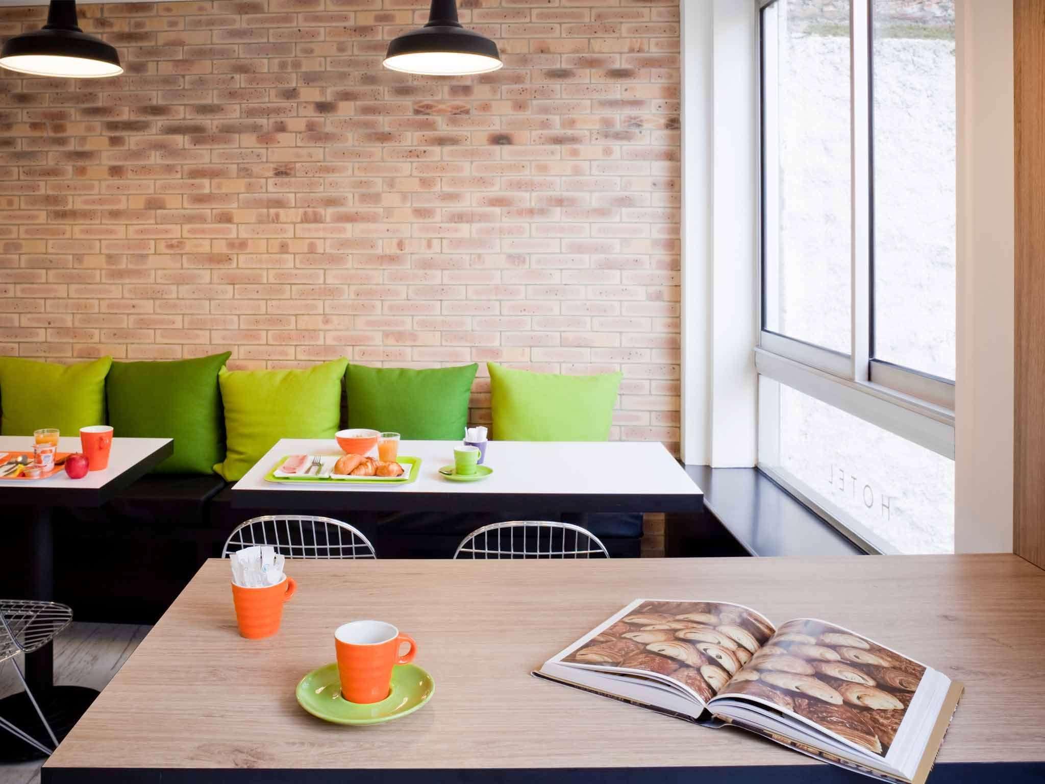 Ibis Styles Buttes Chaumont Hotel 3*