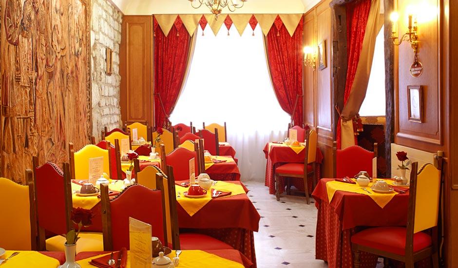Hotel Grand Dechampaigne 3*