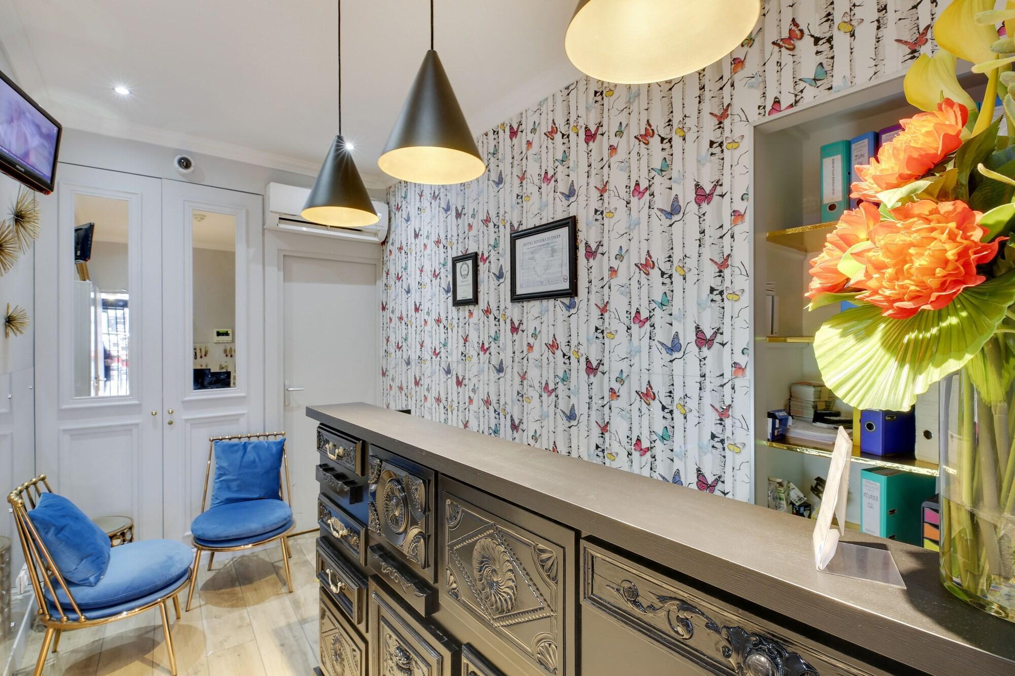 Hotel Riviera Elysees Parigi
