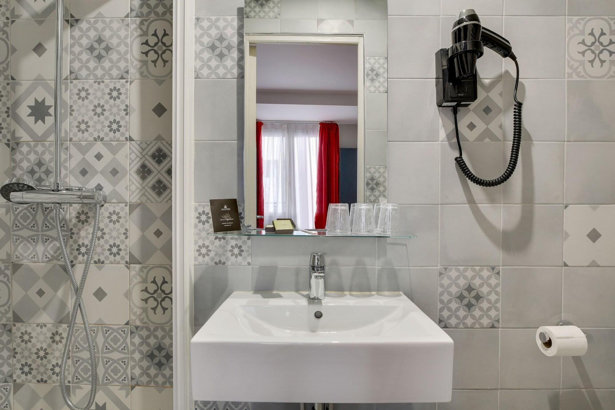 Riviera Elysees 3*