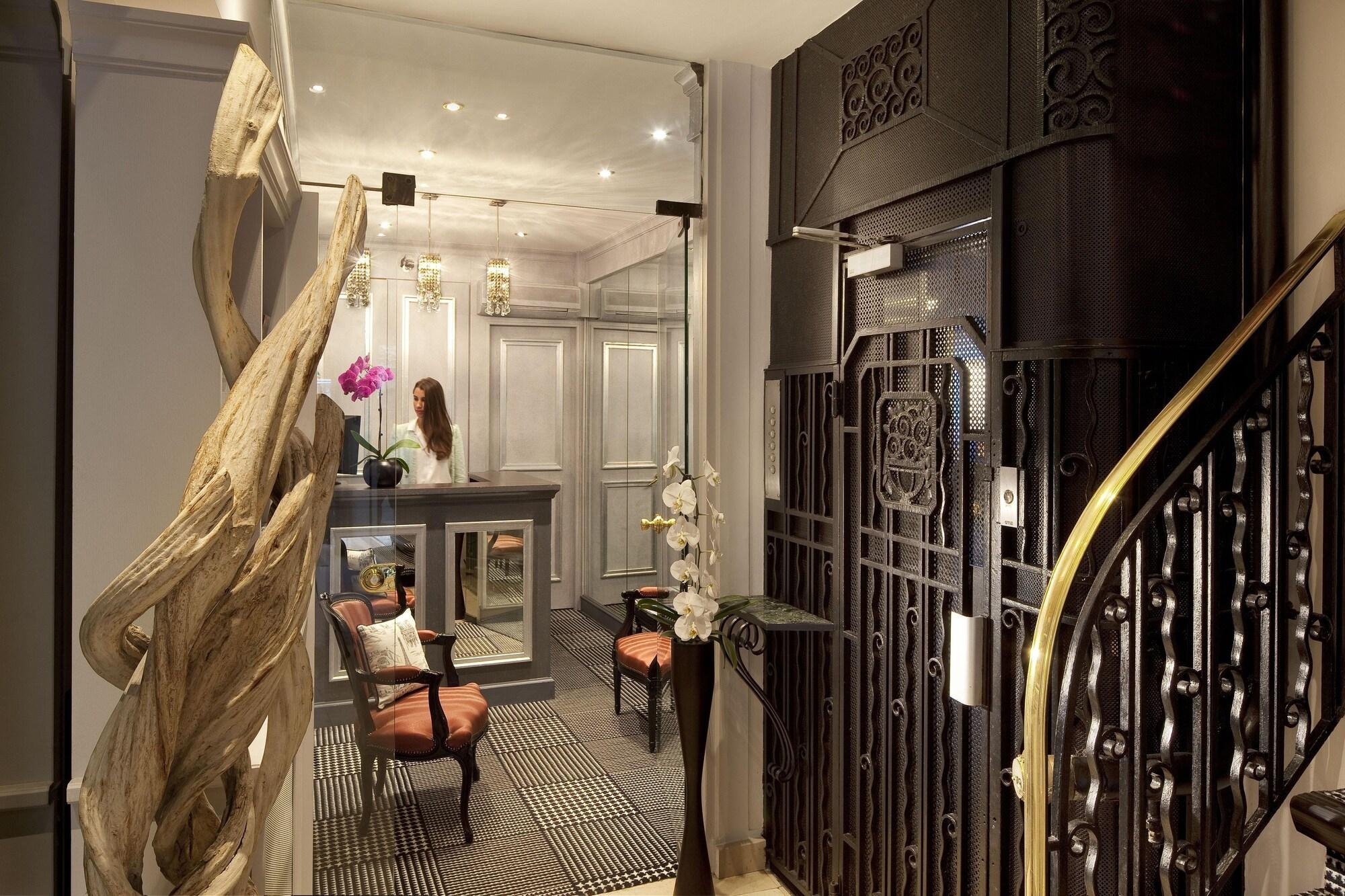 Riviera Elysees 3*