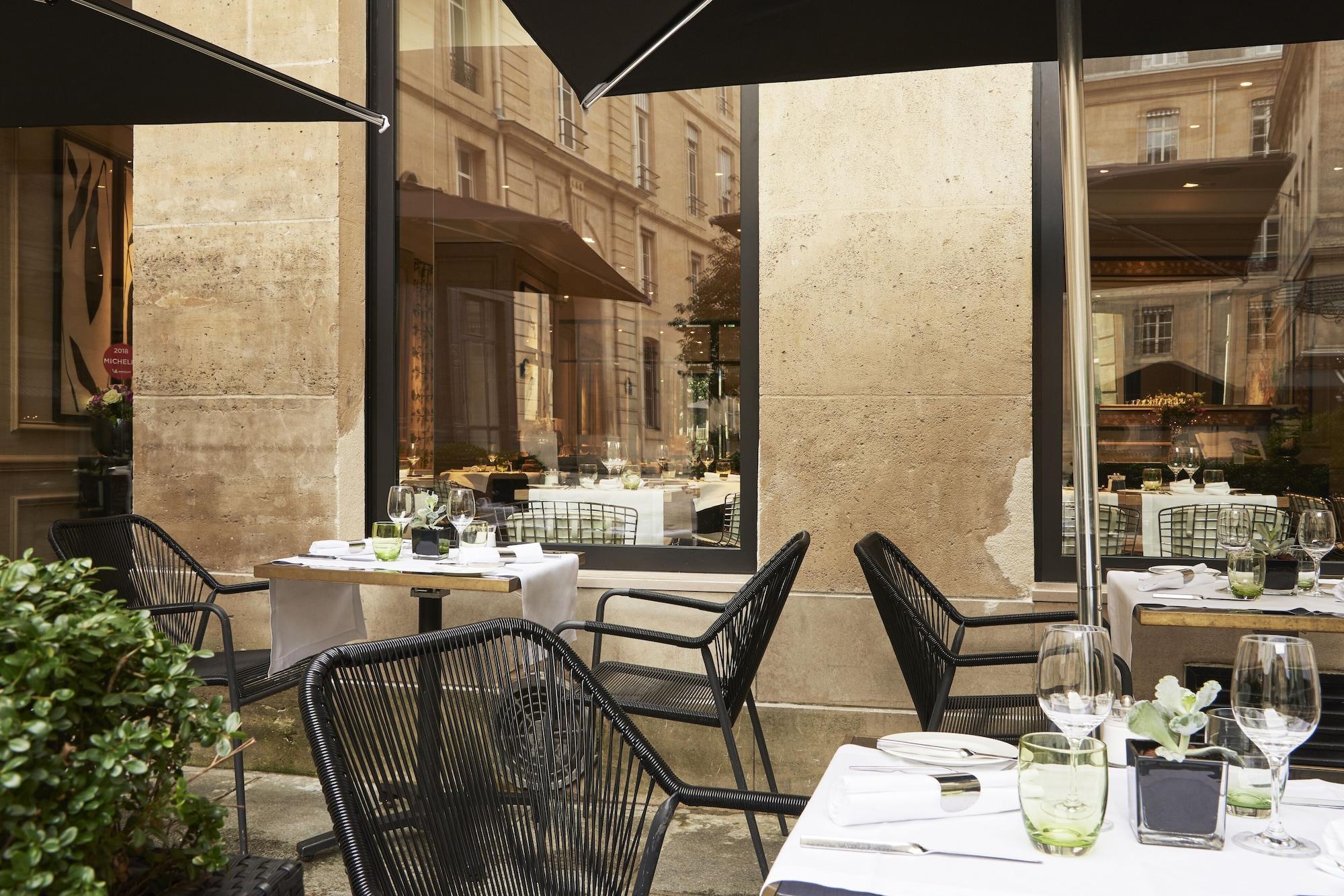 Grand Du Palais Royal Hotel