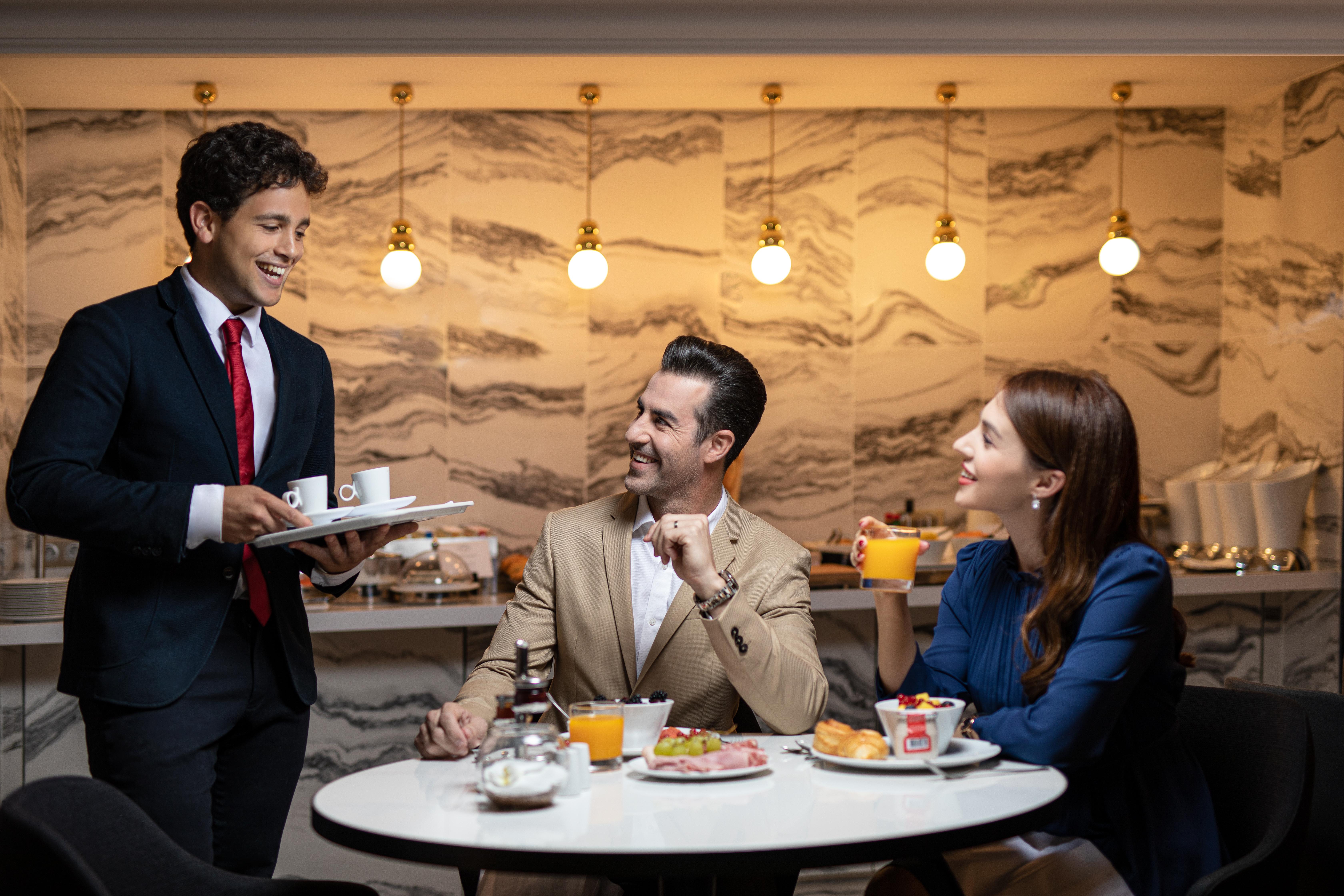 La Clef Champs-élysées By The Crest Collection 5* Parigi
