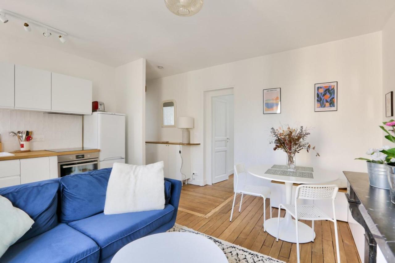 Charming With Balcony For 2