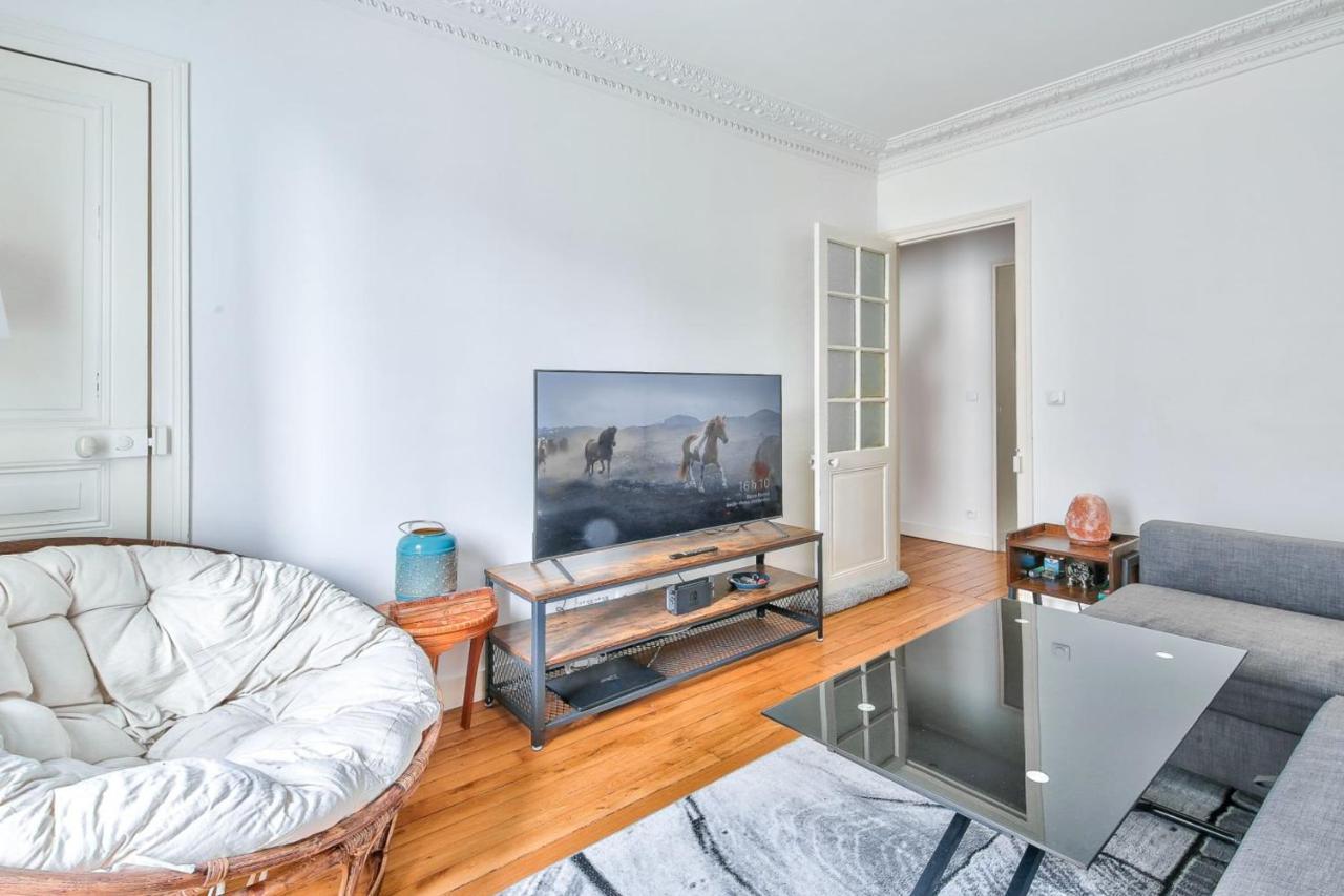 Large Cozy Near Convention Parigi