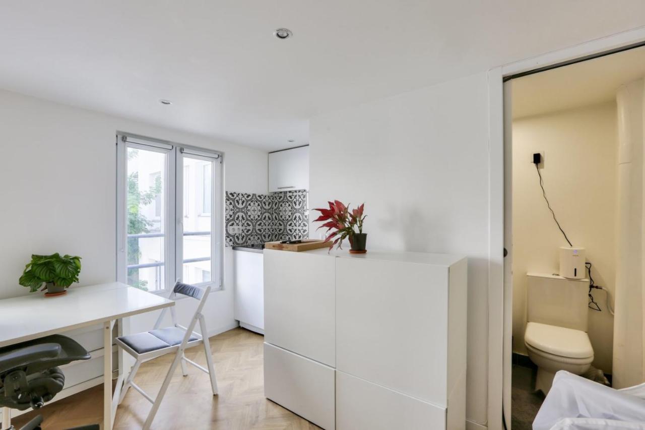 Super Studio In The 11th District Apartment *
