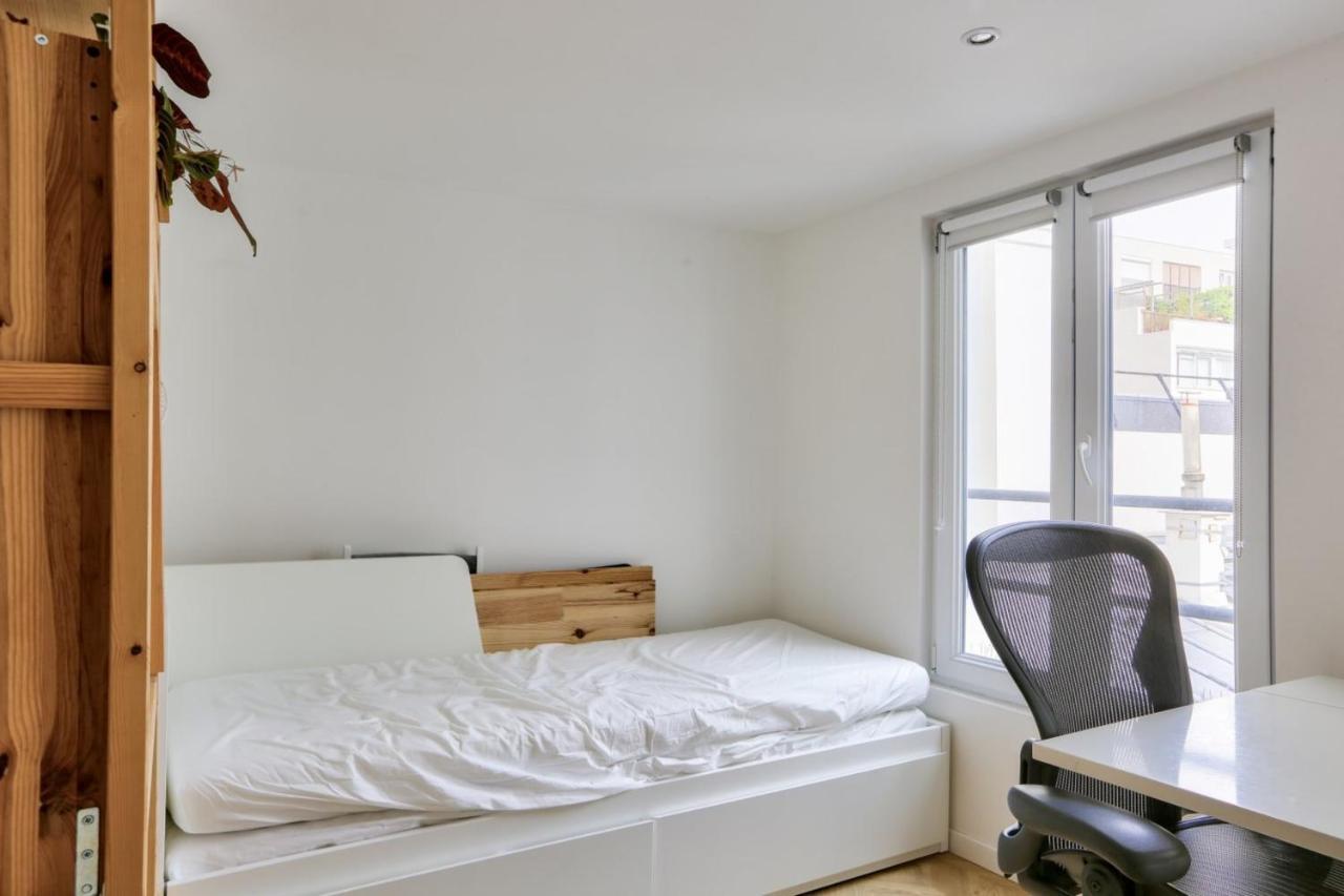 Super Studio In The 11th District Apartment *